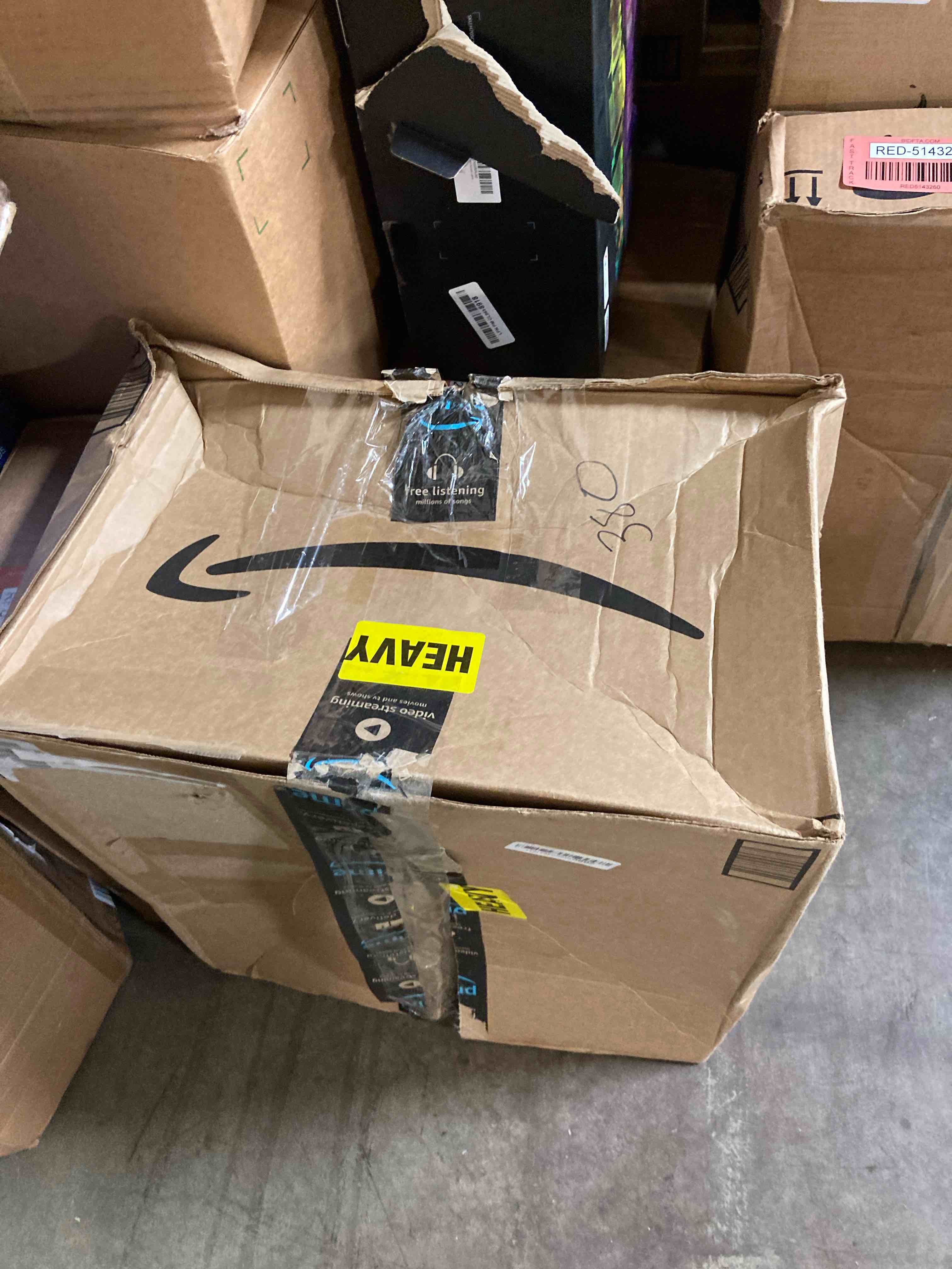 https://s3.amazonaws.com/lotting-images-prod/phillipi/RED5143265_1710184057120.jpeg