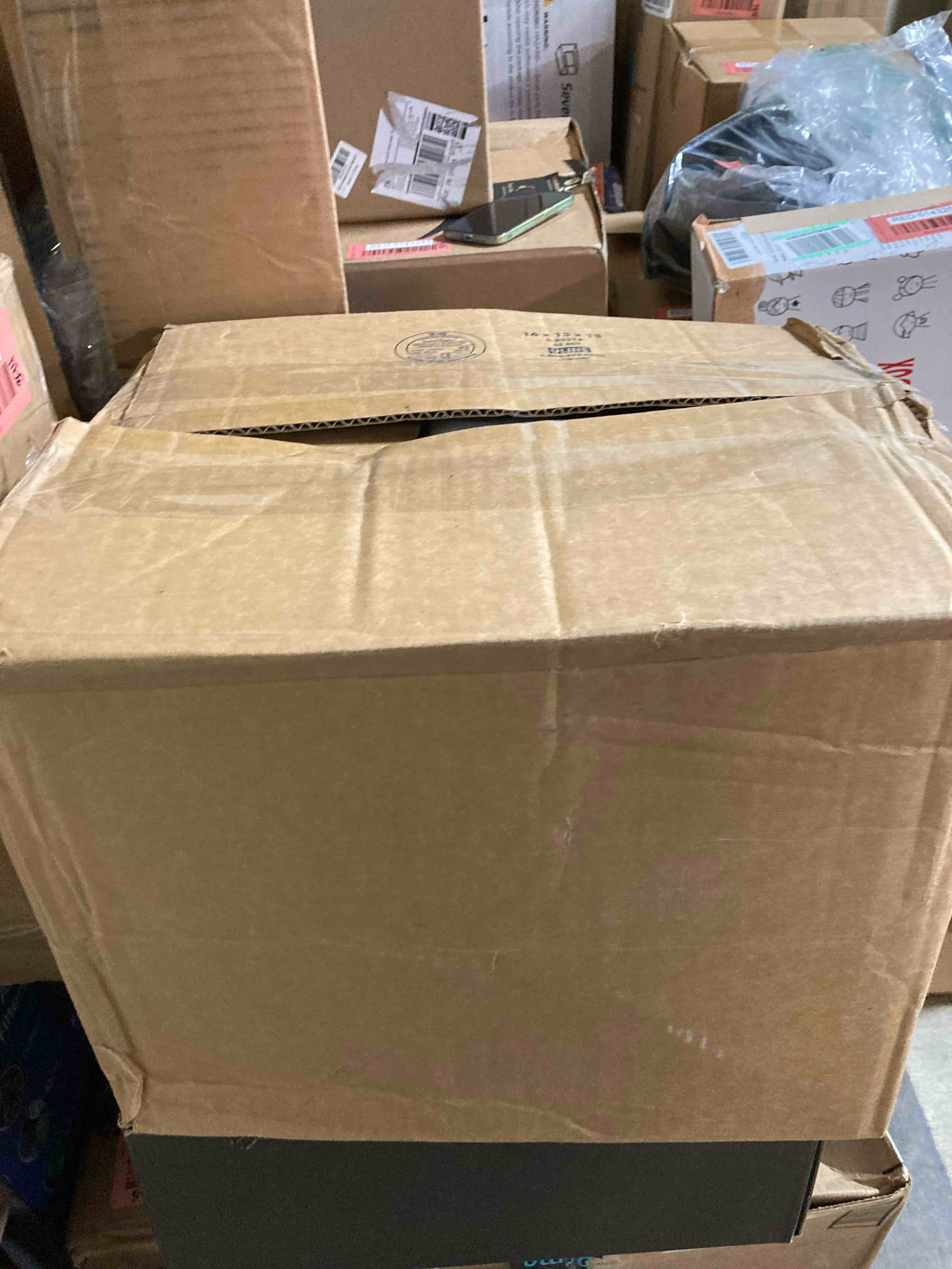 https://s3.amazonaws.com/lotting-images-prod/phillipi/RED5143267_1710184212646.jpeg