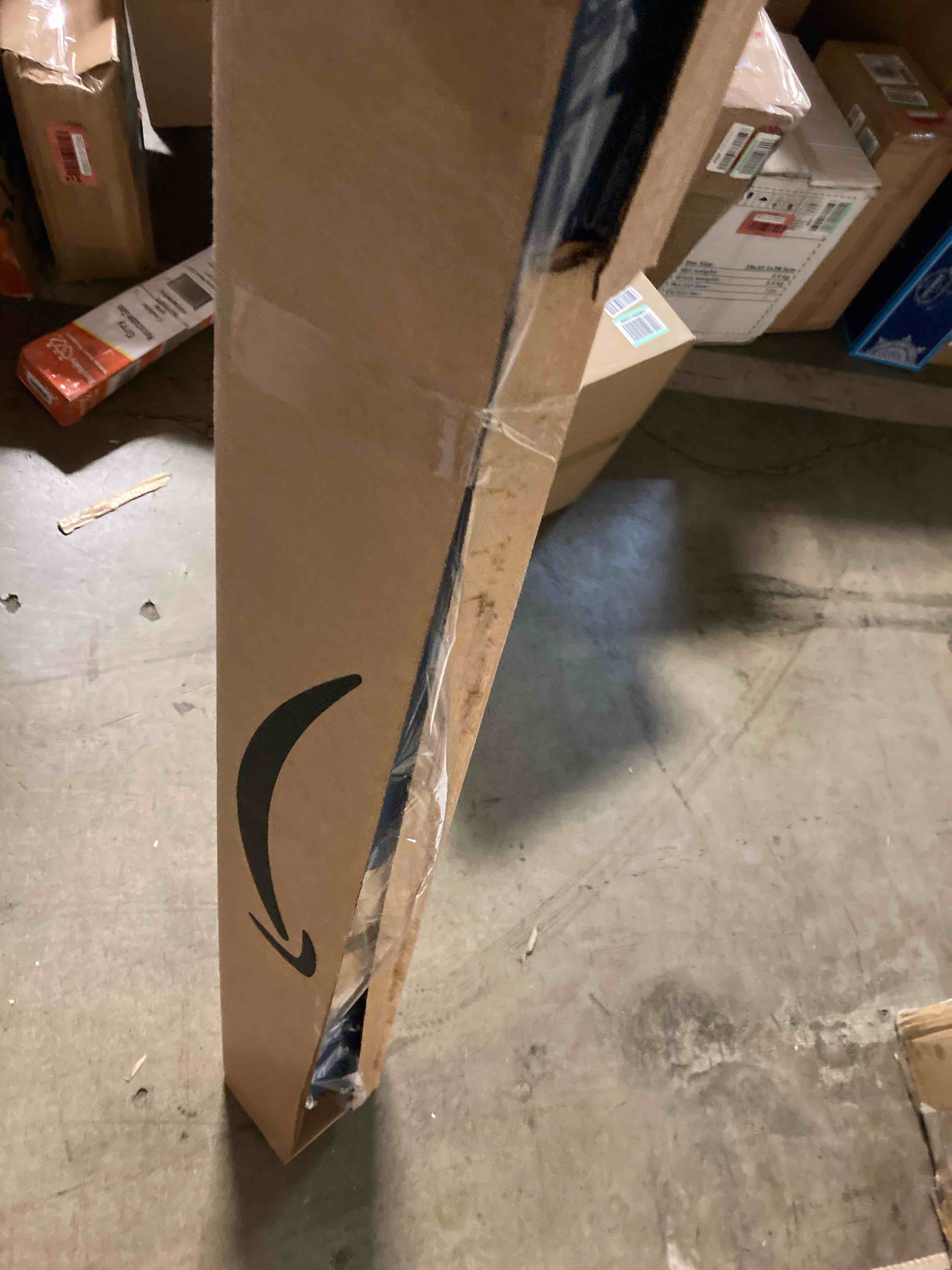 https://s3.amazonaws.com/lotting-images-prod/phillipi/RED5143467_1710351719968.jpeg