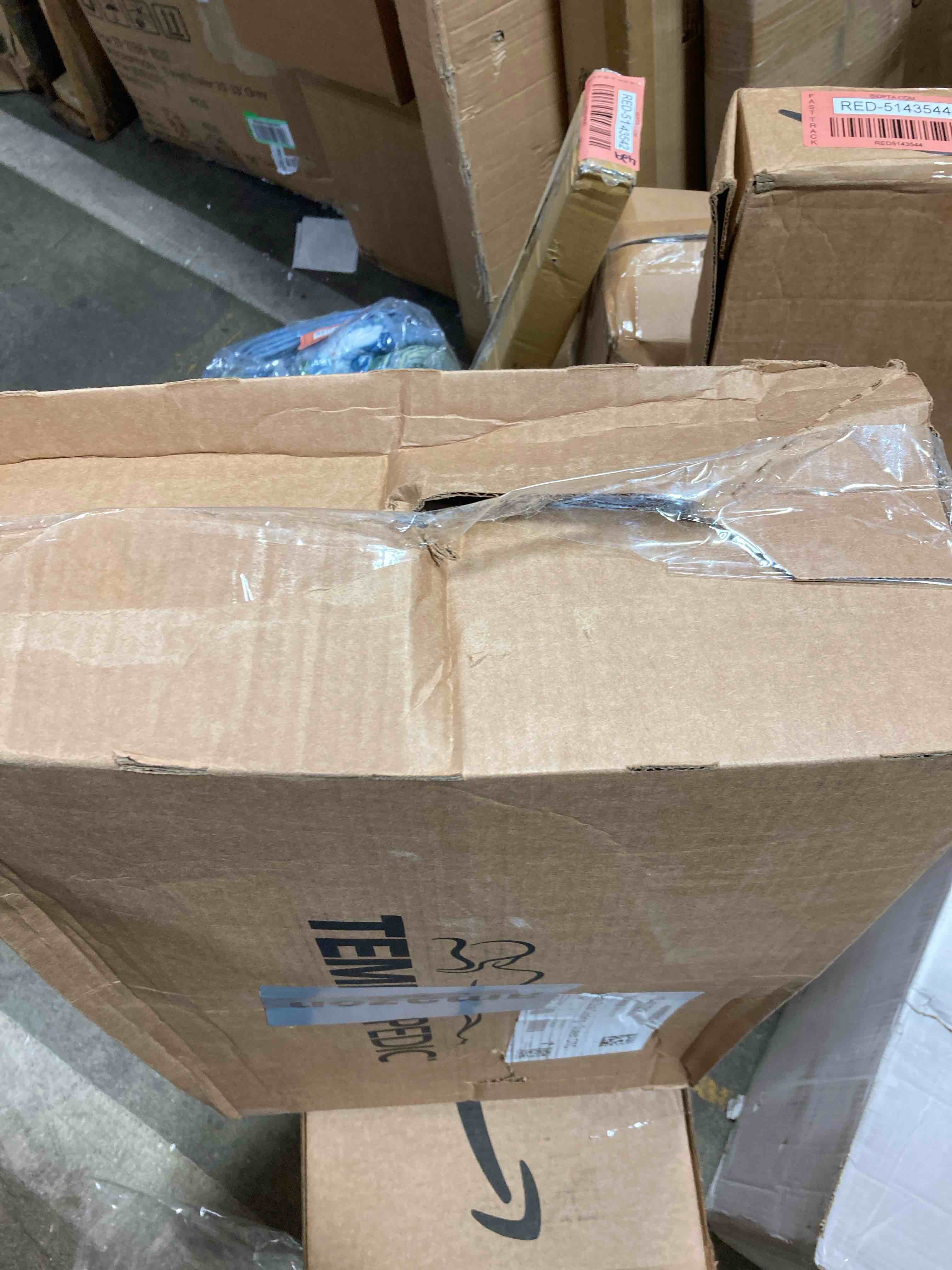 https://s3.amazonaws.com/lotting-images-prod/phillipi/RED5143550_1710514466240.jpeg