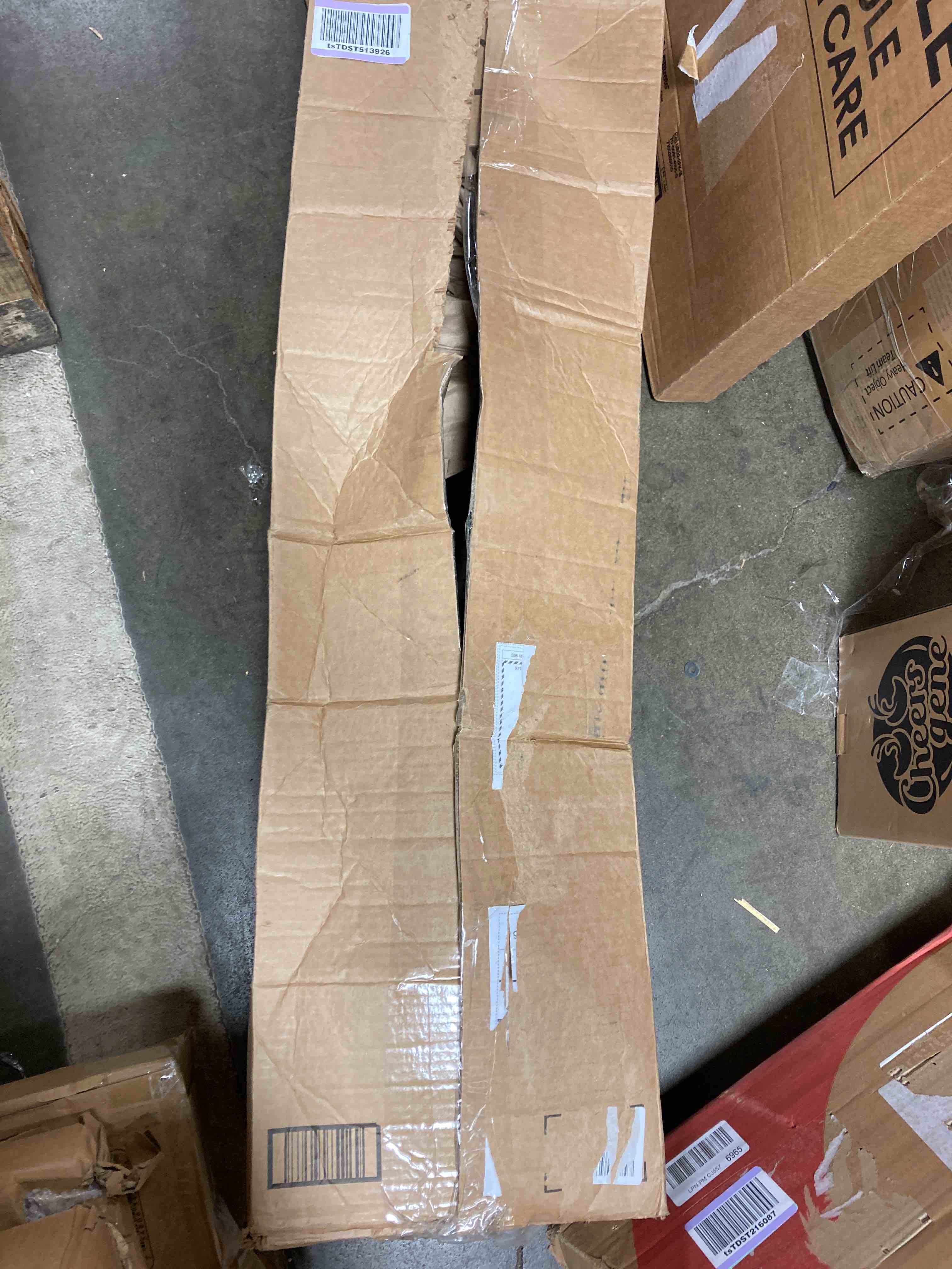 https://s3.amazonaws.com/lotting-images-prod/phillipi/RED5143729_1710944437612.jpeg
