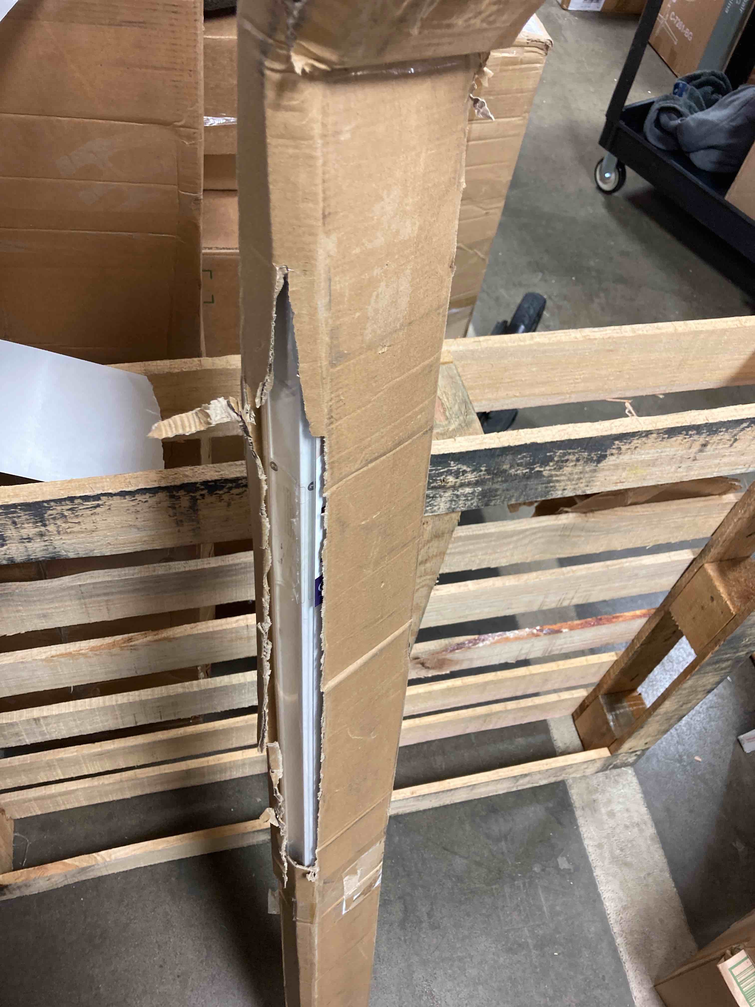 https://s3.amazonaws.com/lotting-images-prod/phillipi/RED5143733_1710945558164.jpeg