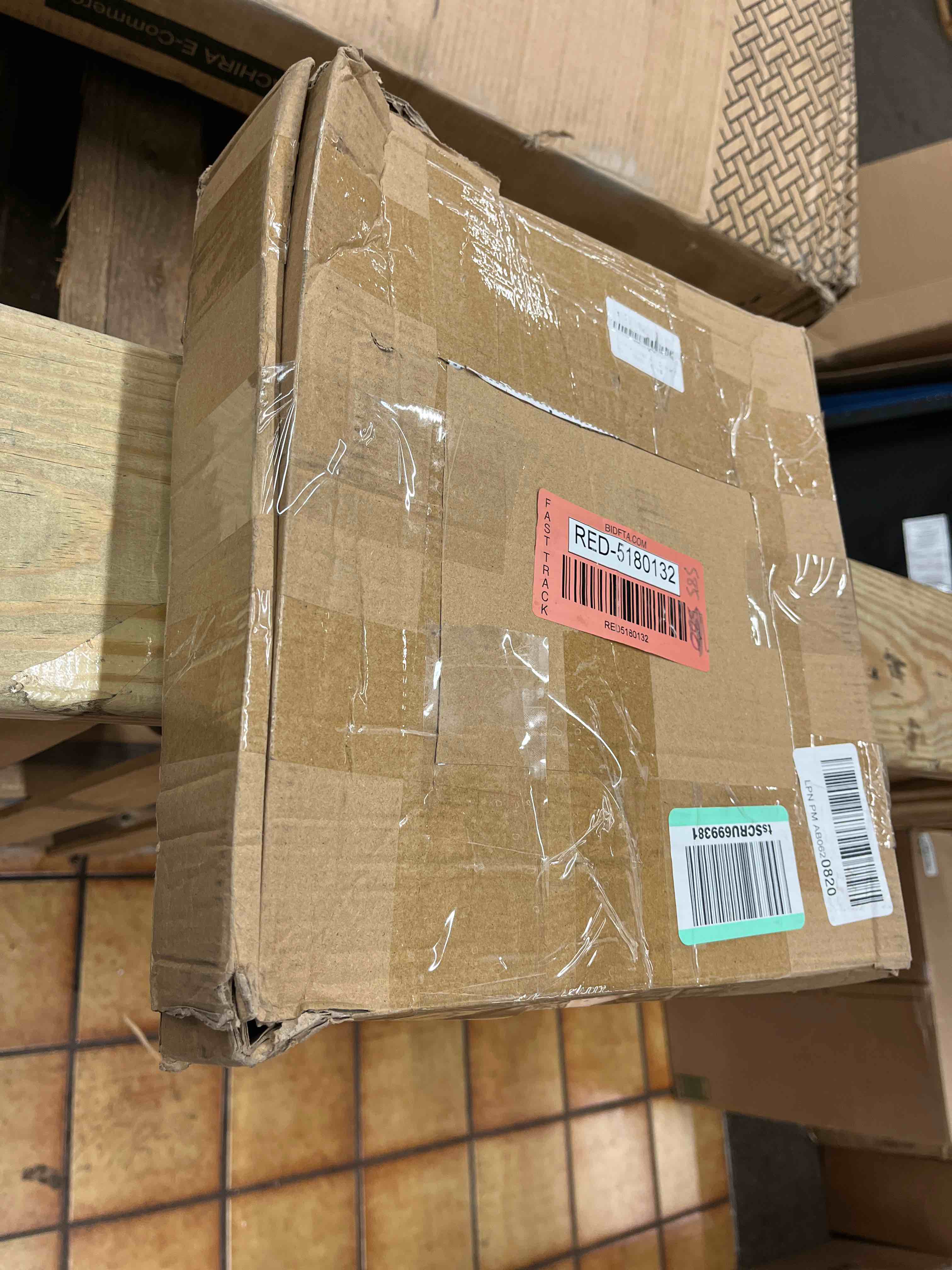 https://s3.amazonaws.com/lotting-images-prod/phillipi/RED5180132_1695142877401.jpeg