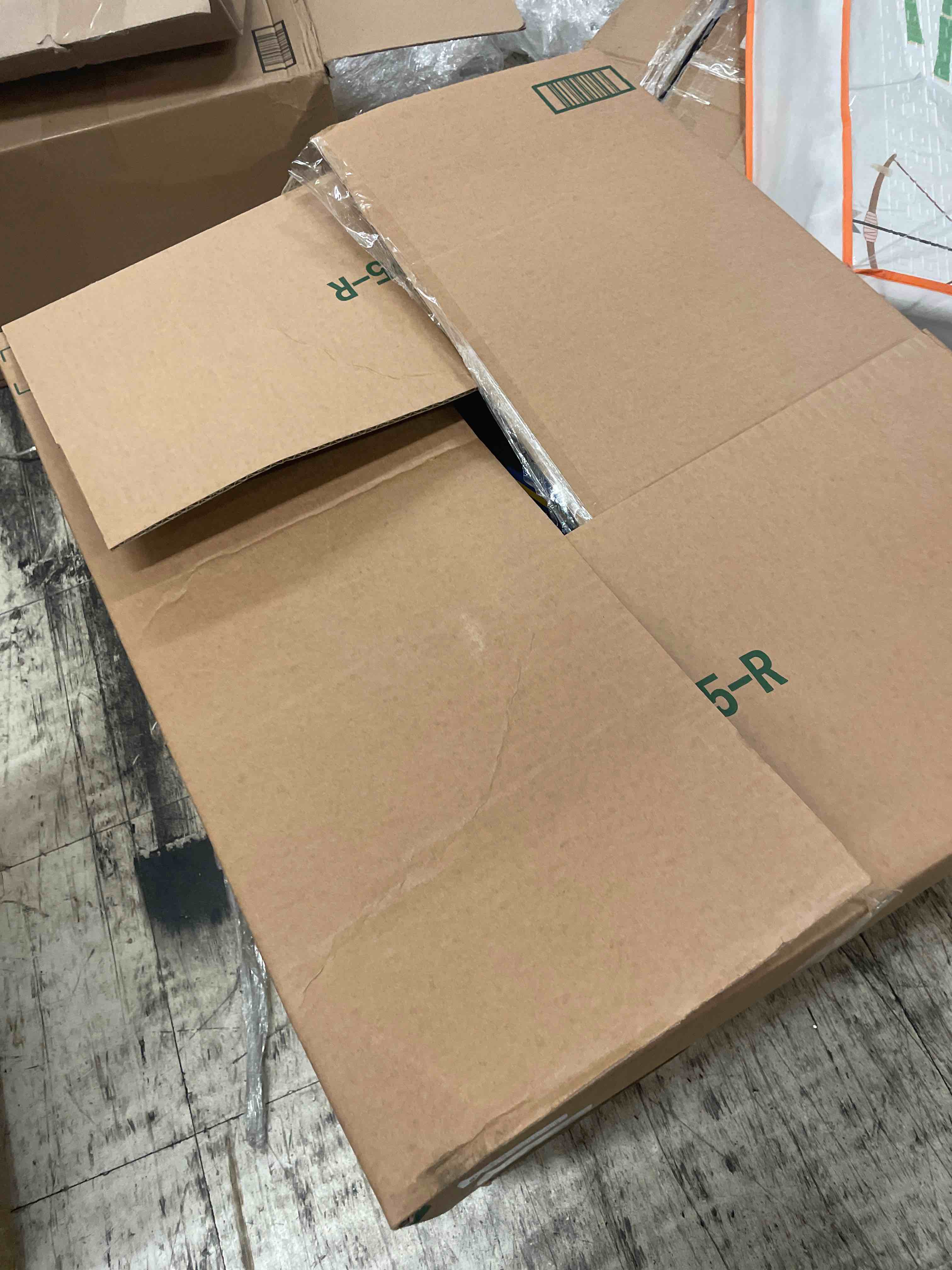 https://s3.amazonaws.com/lotting-images-prod/phillipi/RED5180258_1693581130183.jpeg