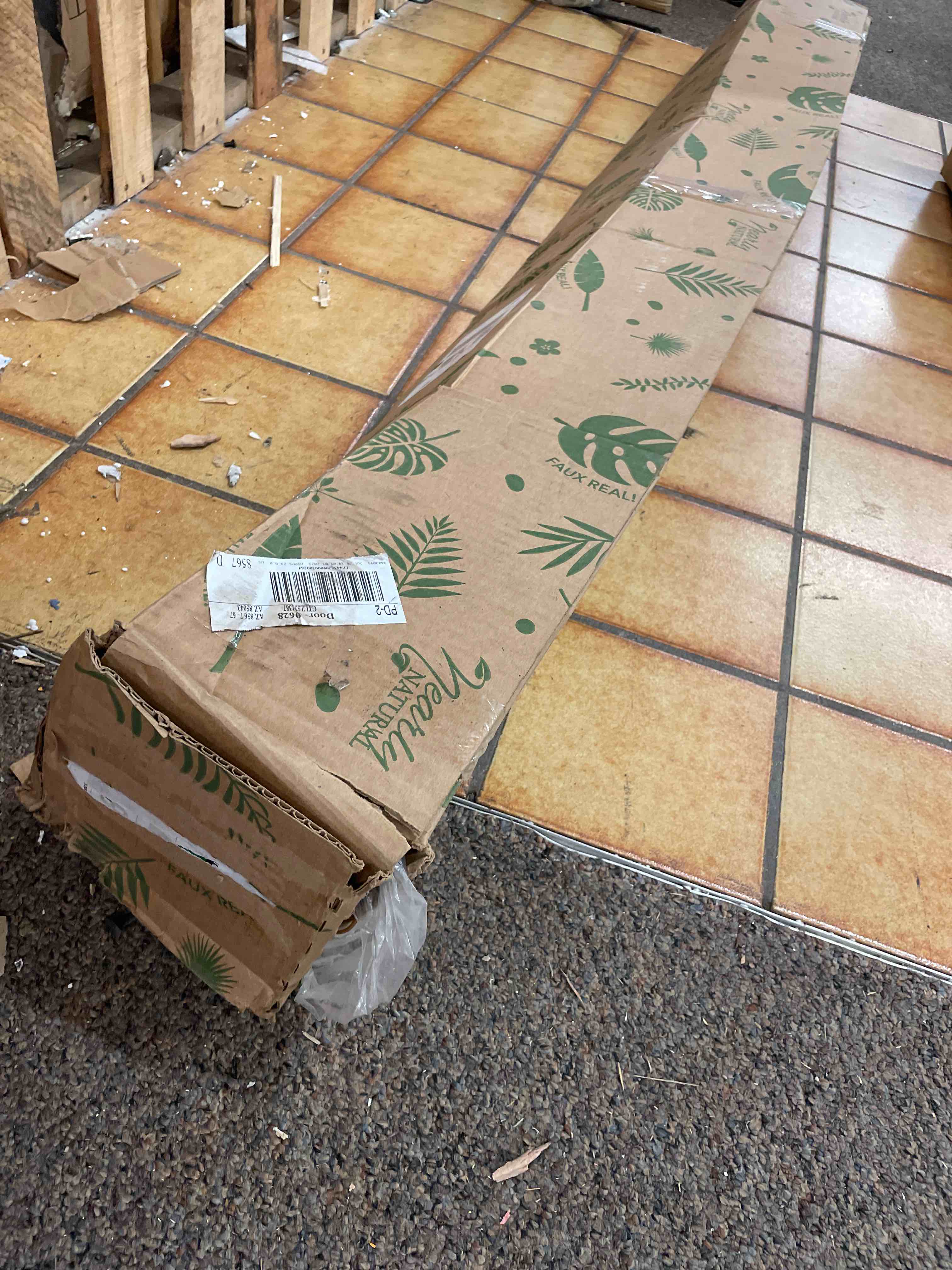 https://s3.amazonaws.com/lotting-images-prod/phillipi/RED5180276_1693595666074.jpeg