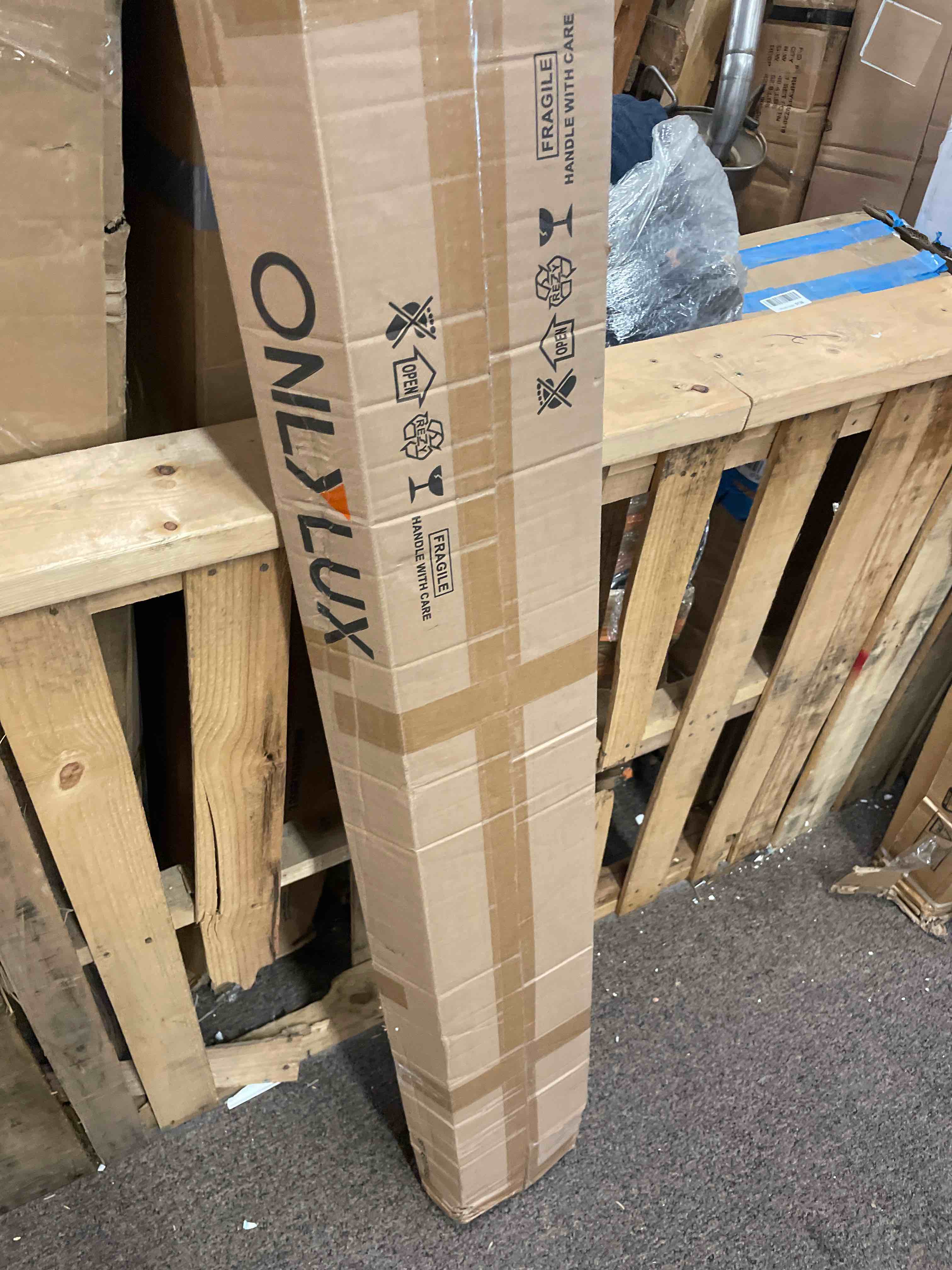https://s3.amazonaws.com/lotting-images-prod/phillipi/RED5180322_1693590023542.jpeg