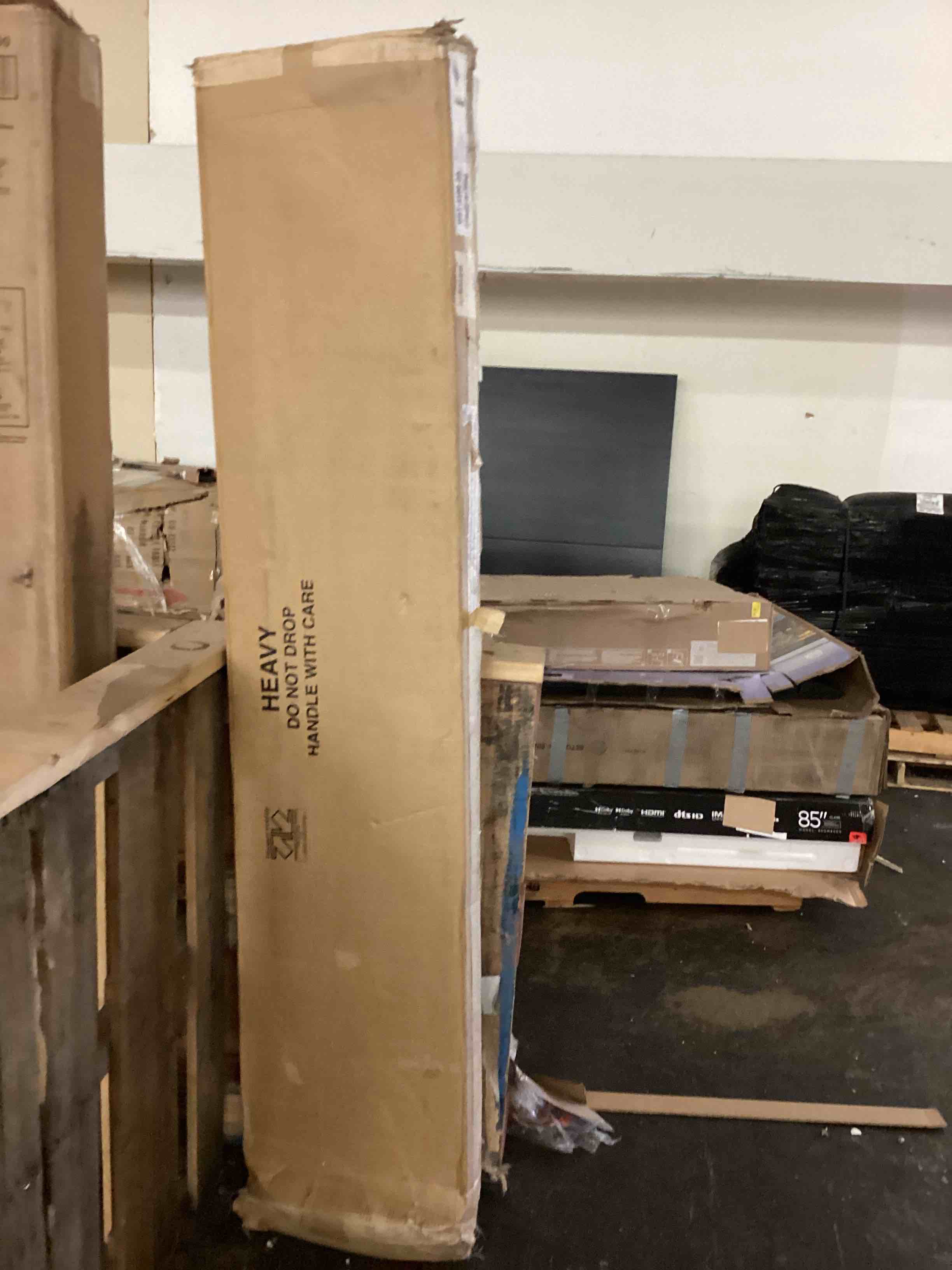 https://s3.amazonaws.com/lotting-images-prod/phillipi/RED5180457_1694440675111.jpeg