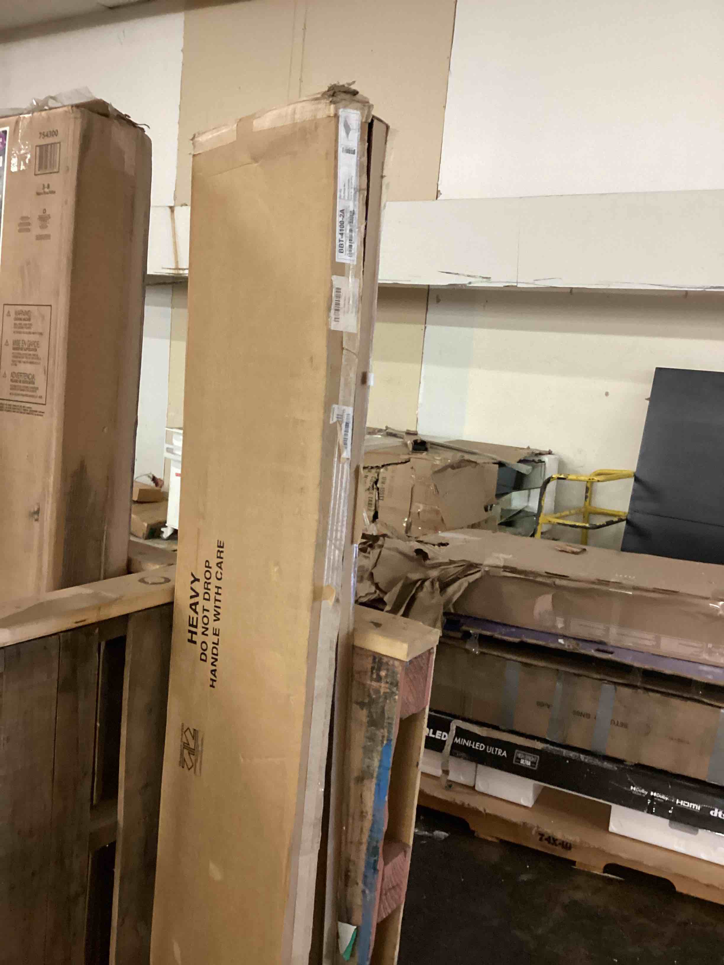 https://s3.amazonaws.com/lotting-images-prod/phillipi/RED5180457_1694440677770.jpeg