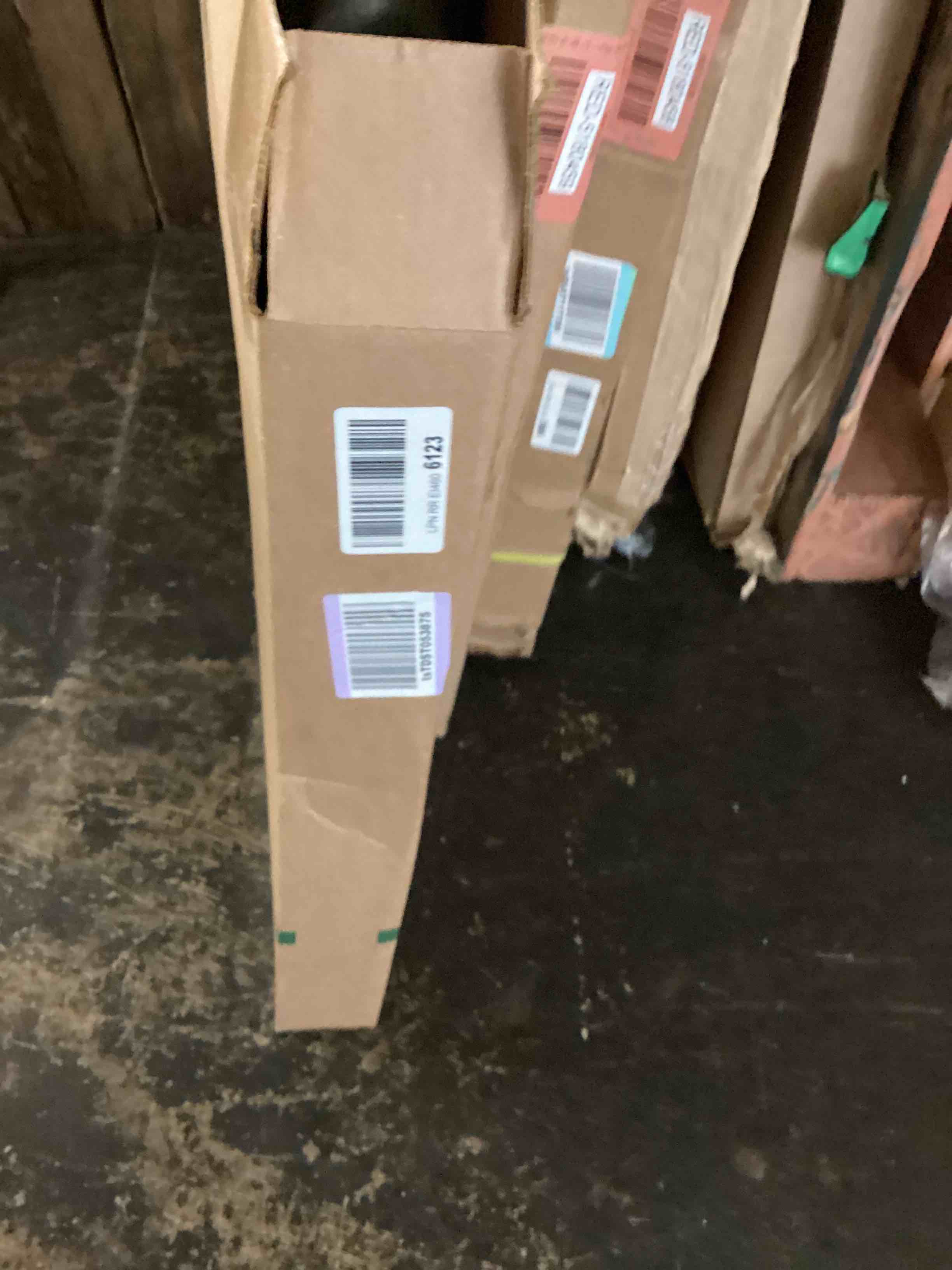 https://s3.amazonaws.com/lotting-images-prod/phillipi/RED5180460_1694443354045.jpeg