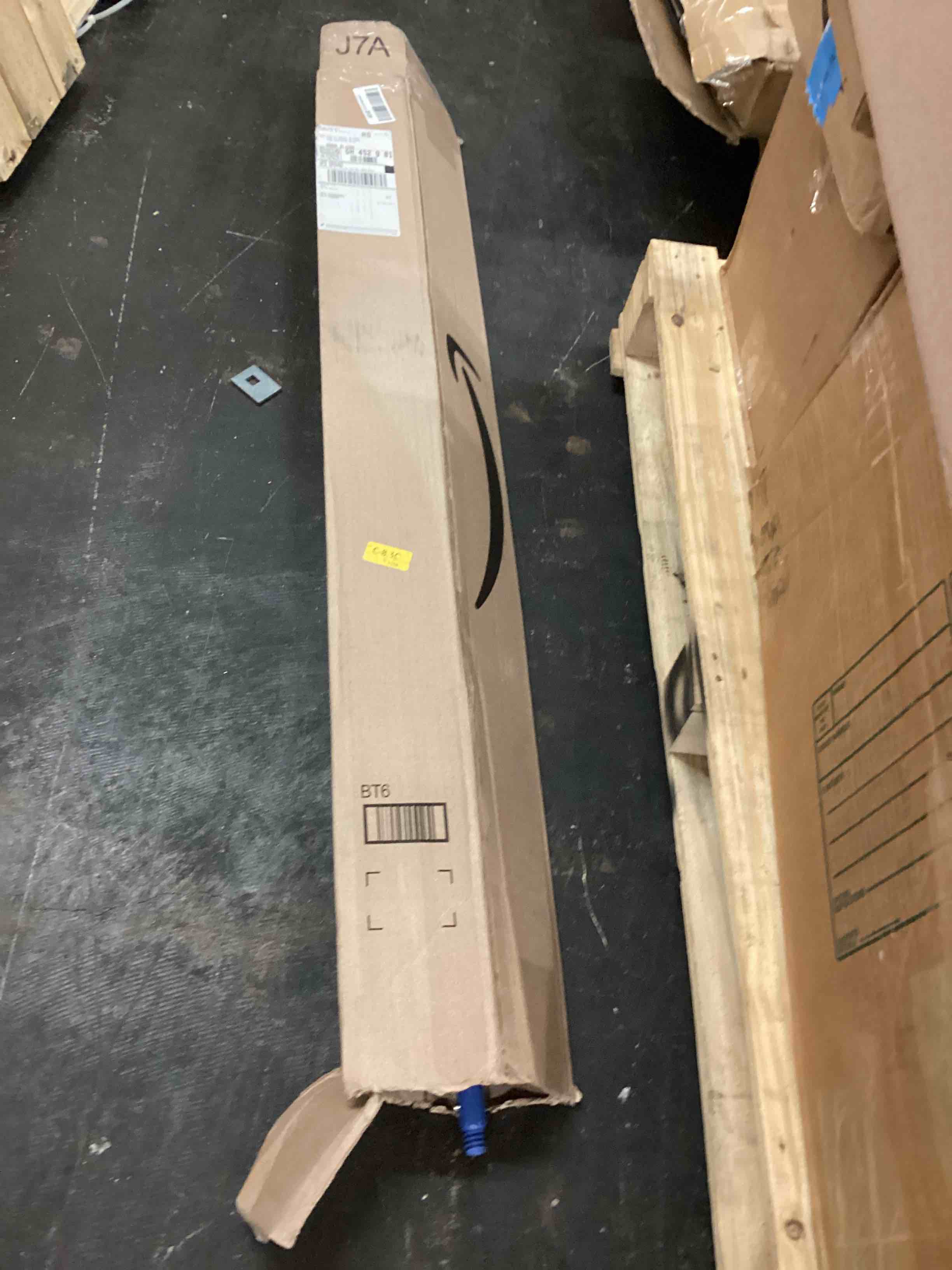 https://s3.amazonaws.com/lotting-images-prod/phillipi/RED5180474_1694451669622.jpeg
