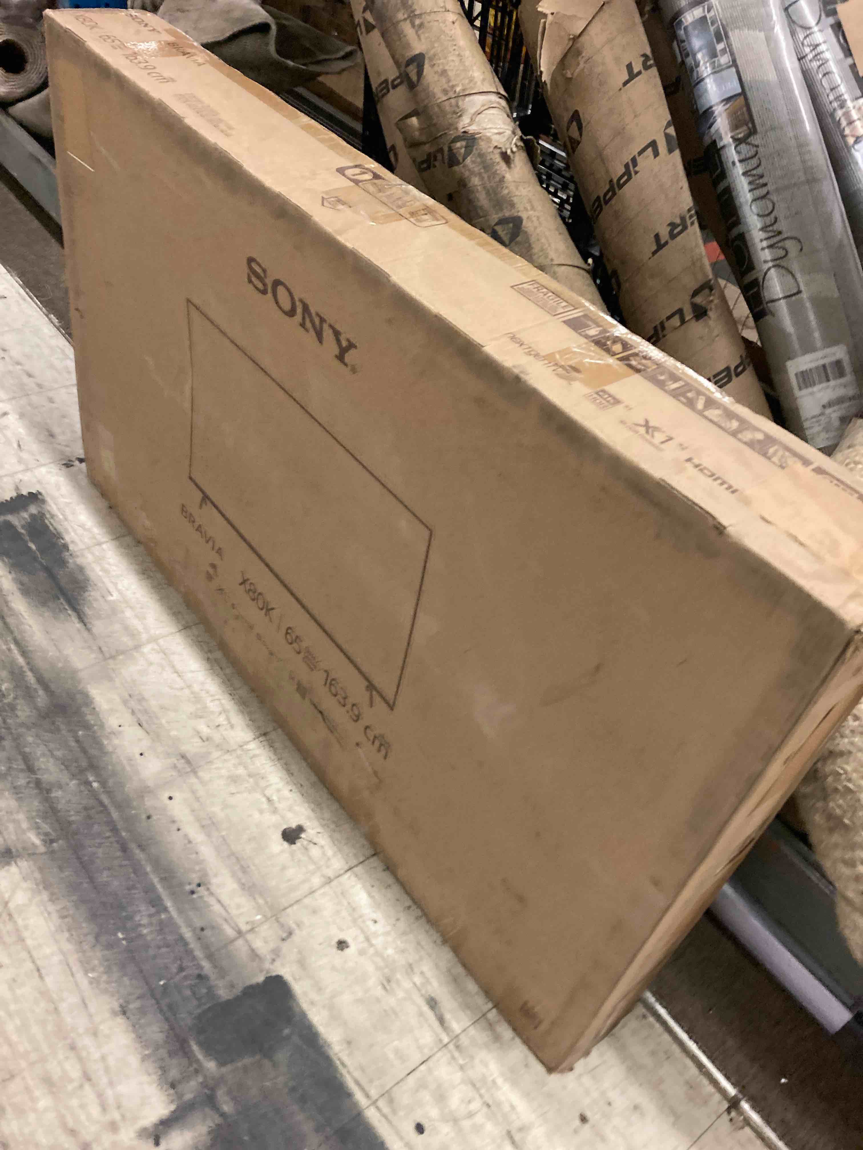 https://s3.amazonaws.com/lotting-images-prod/phillipi/RED5180884_1694814044894.jpeg