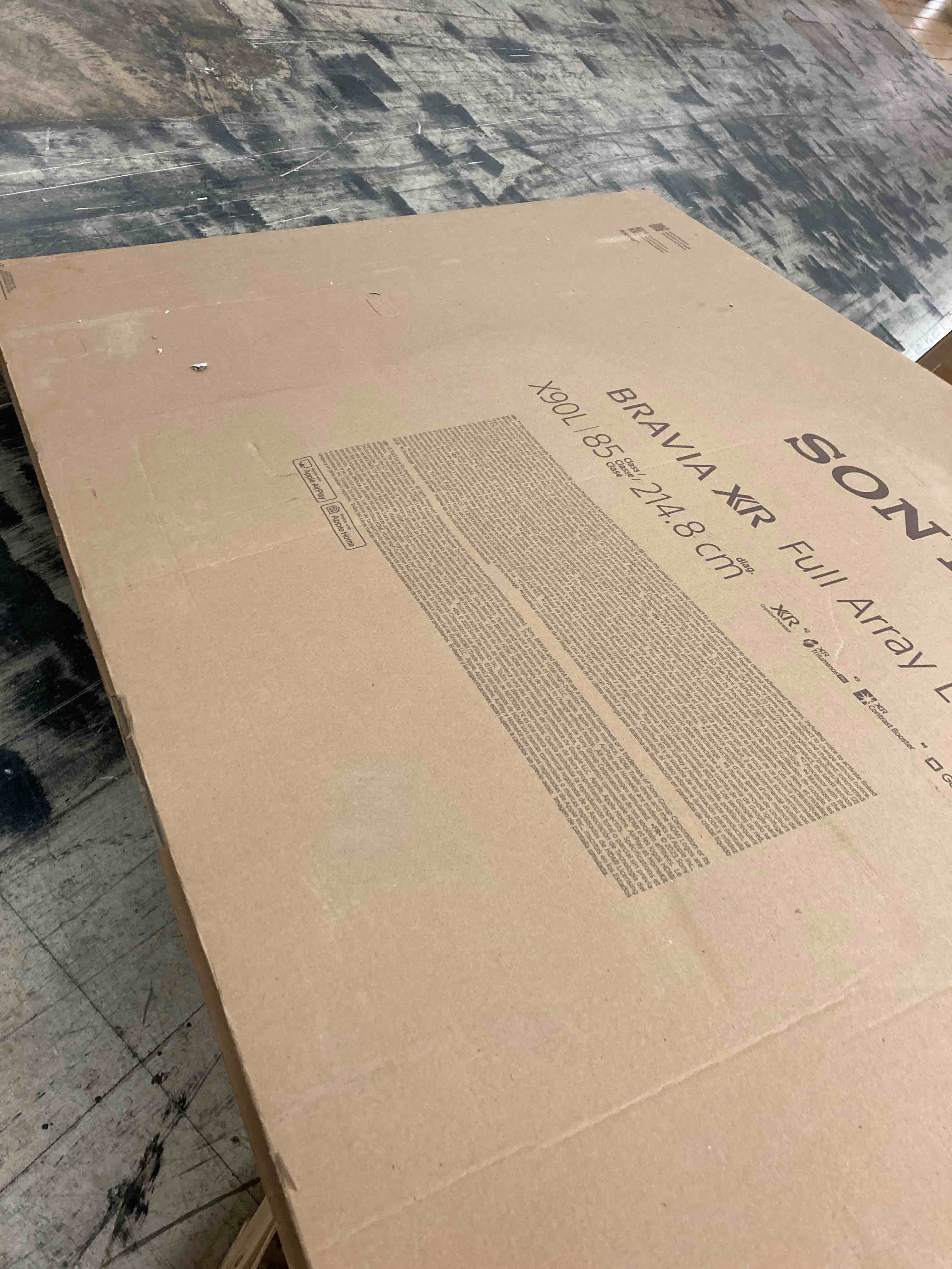 https://s3.amazonaws.com/lotting-images-prod/phillipi/RED5180885_1694813352475.jpeg