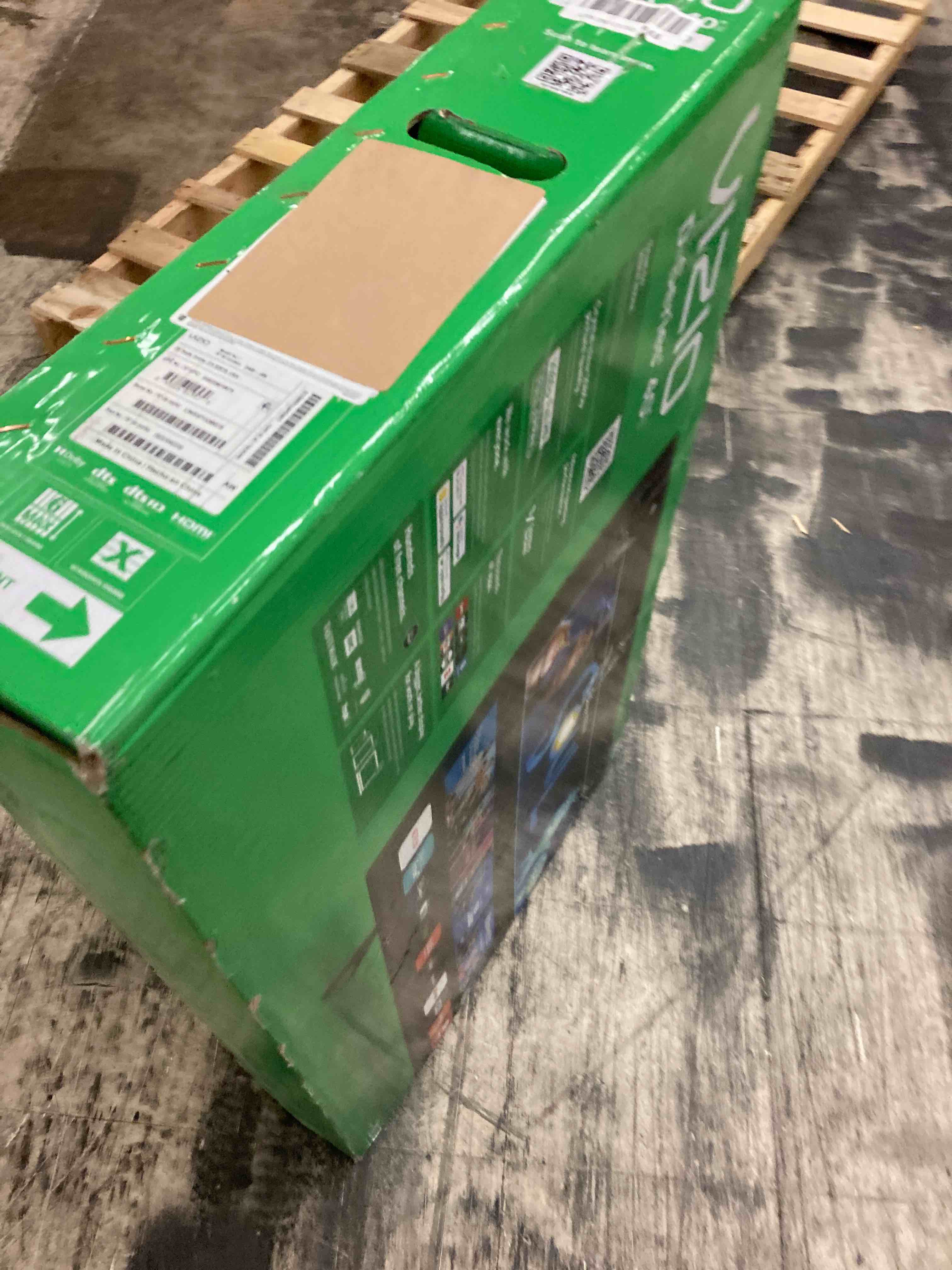 https://s3.amazonaws.com/lotting-images-prod/phillipi/RED5180888_1694814809765.jpeg