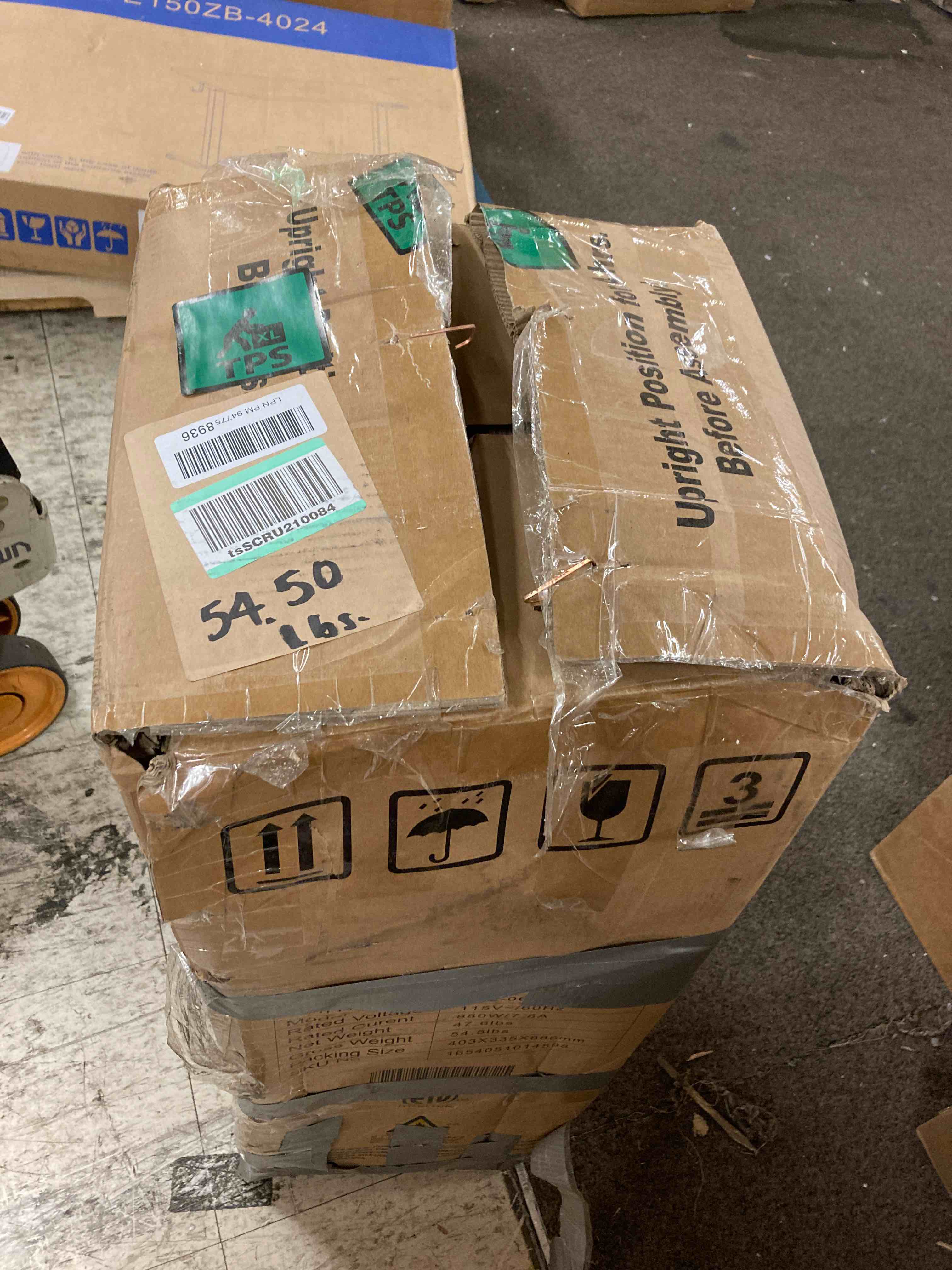 https://s3.amazonaws.com/lotting-images-prod/phillipi/RED5180949_1695168671116.jpeg