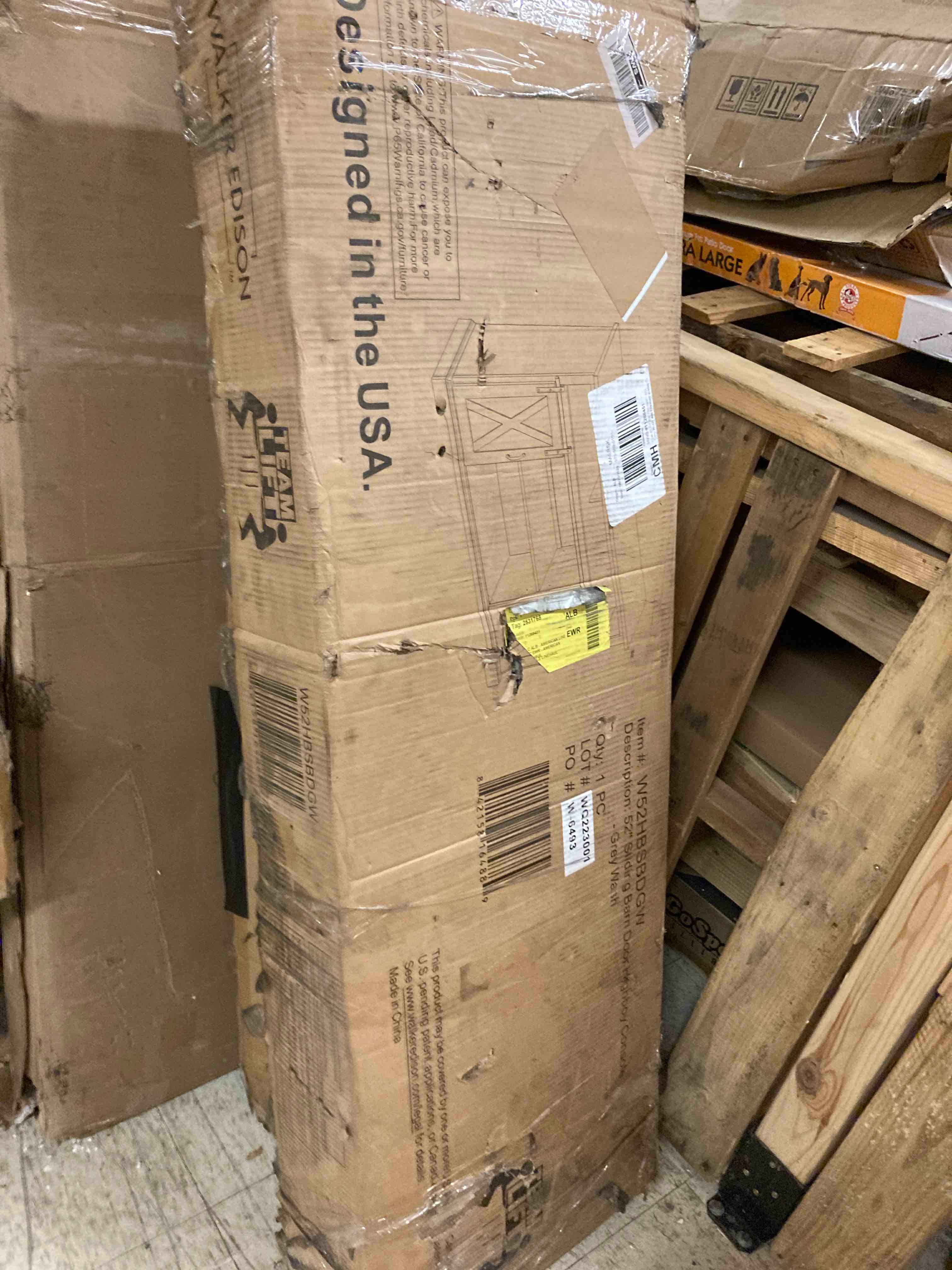 https://s3.amazonaws.com/lotting-images-prod/phillipi/RED5180952_1695176924597.jpeg