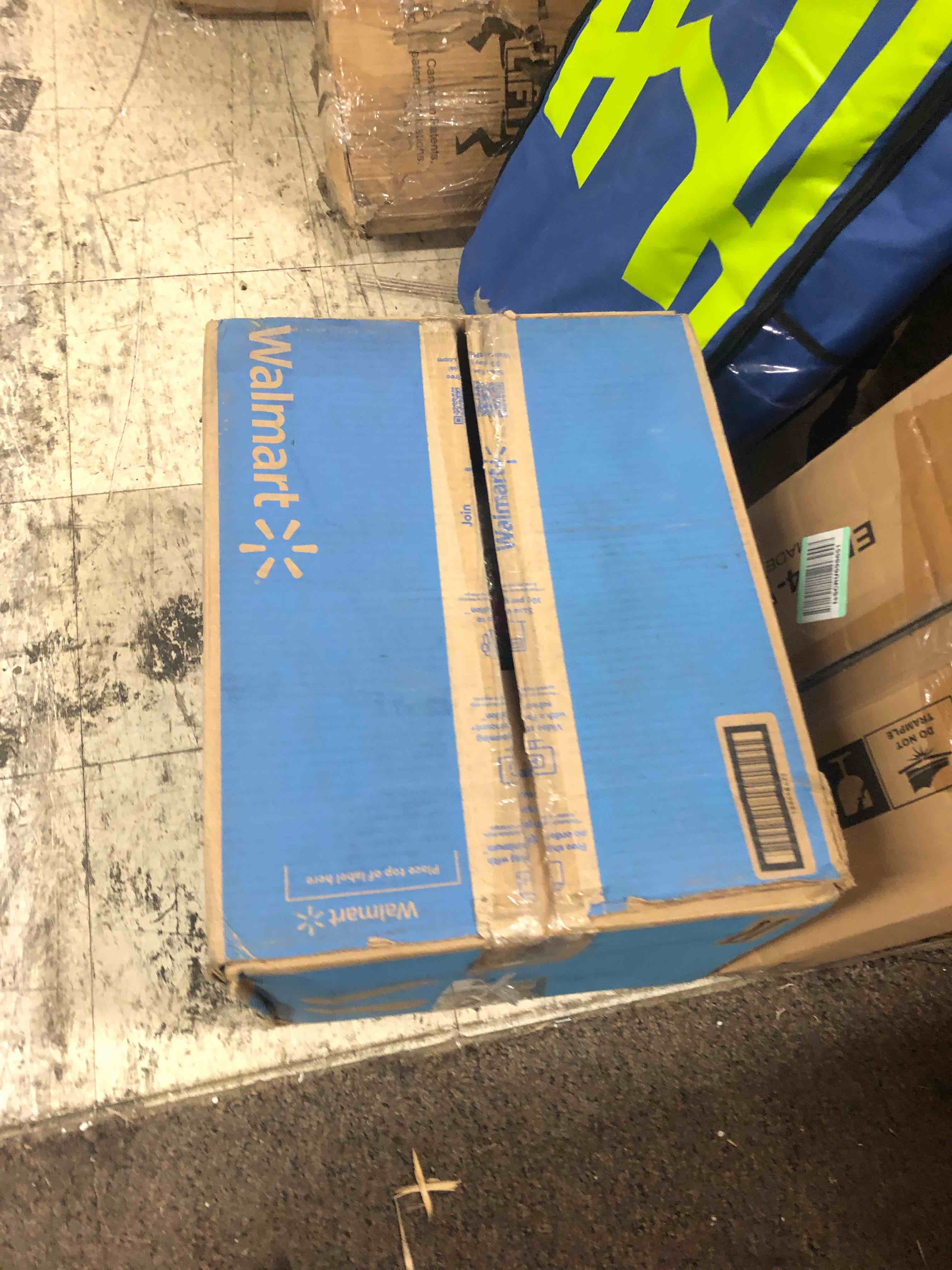 https://s3.amazonaws.com/lotting-images-prod/phillipi/RED5180955_1695415072169.jpeg