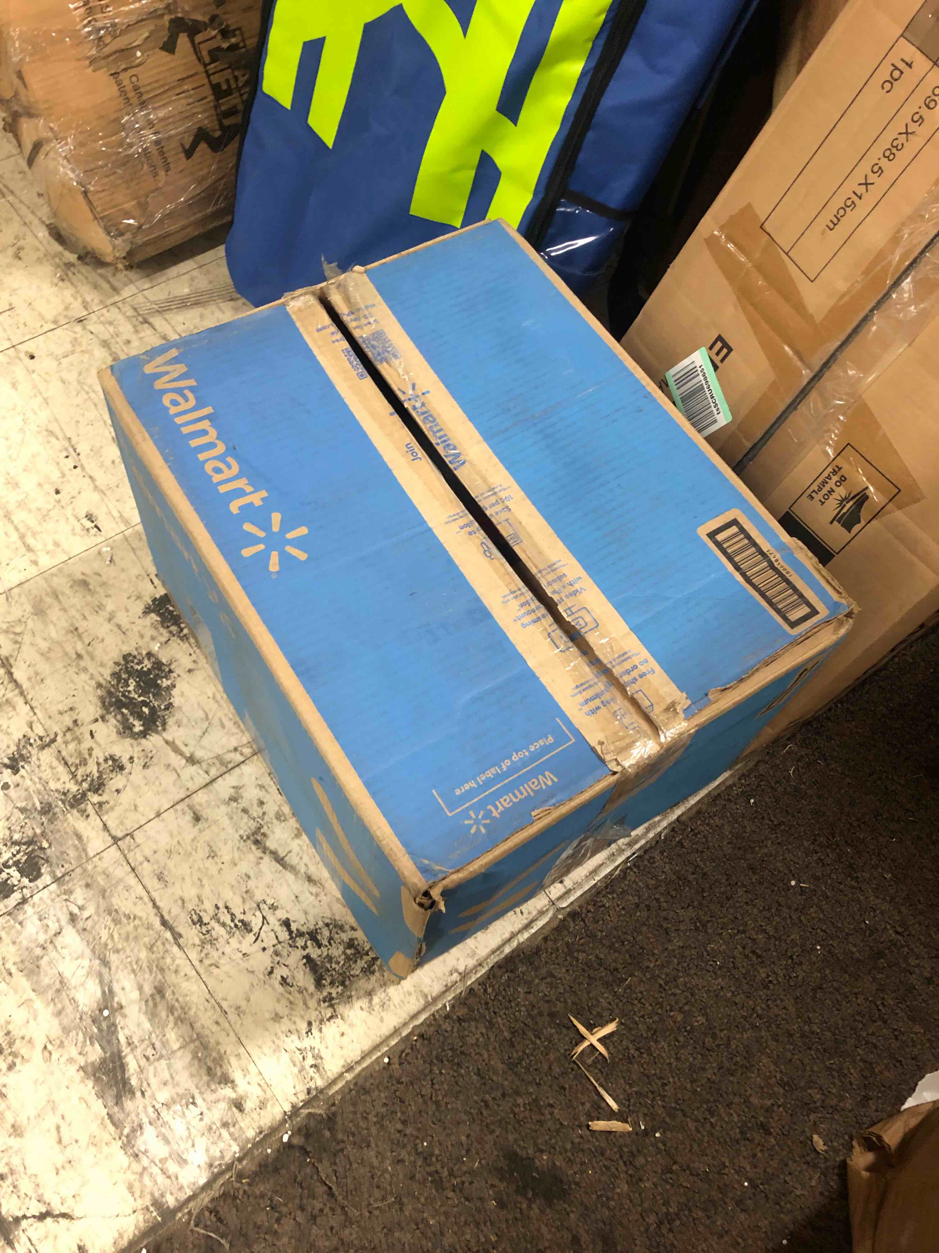 https://s3.amazonaws.com/lotting-images-prod/phillipi/RED5180955_1695415073581.jpeg