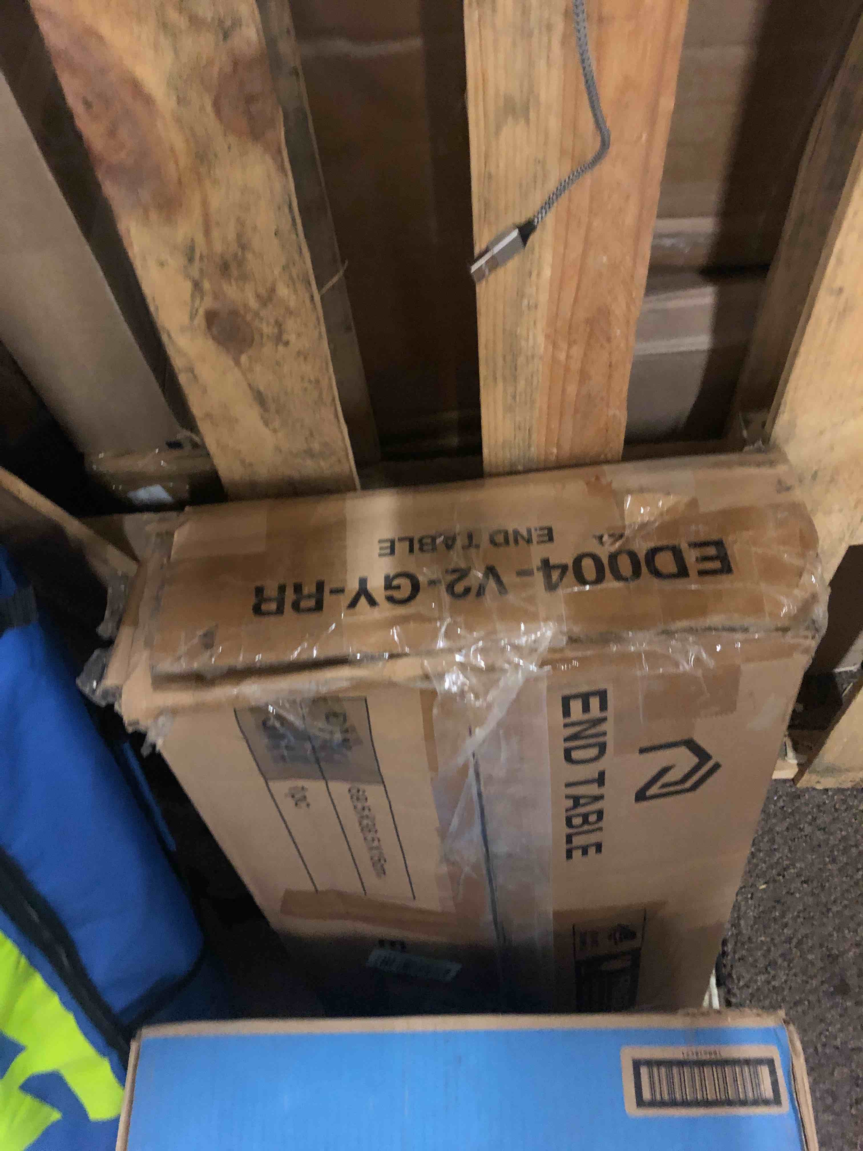https://s3.amazonaws.com/lotting-images-prod/phillipi/RED5180956_1695415166814.jpeg