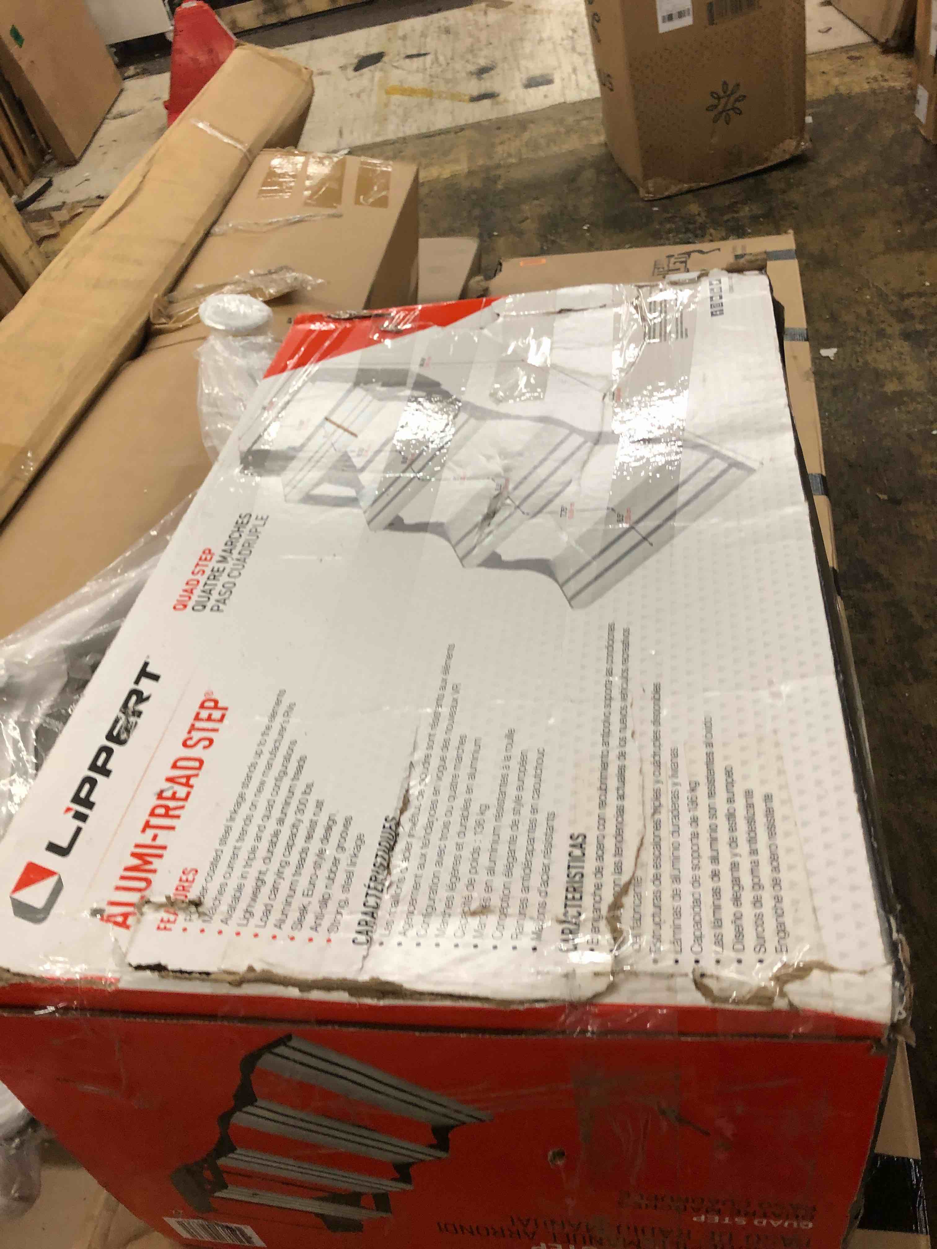 https://s3.amazonaws.com/lotting-images-prod/phillipi/RED5181393_1695852855403.jpeg
