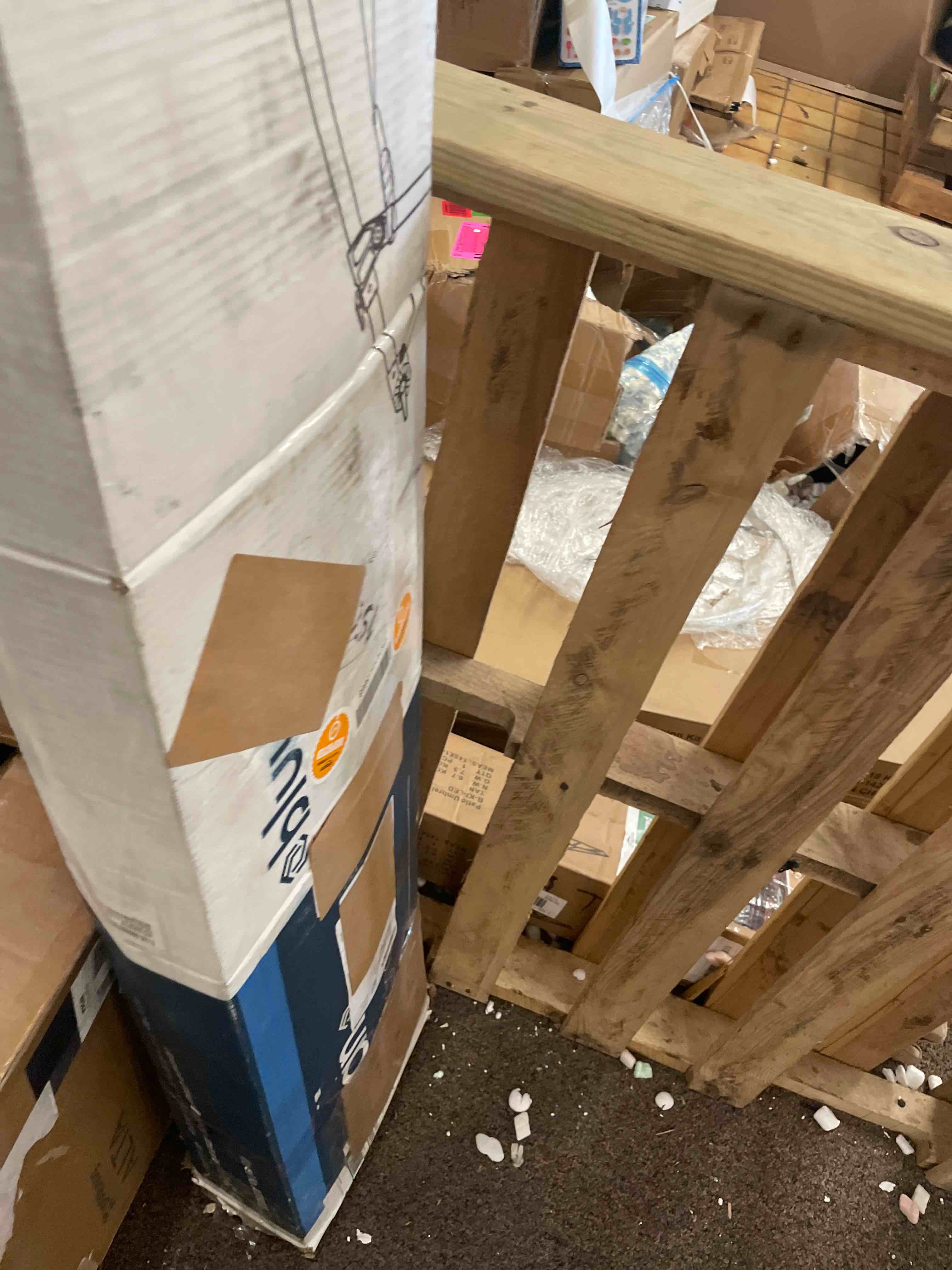 https://s3.amazonaws.com/lotting-images-prod/phillipi/RED5181549_1695315454800.jpeg