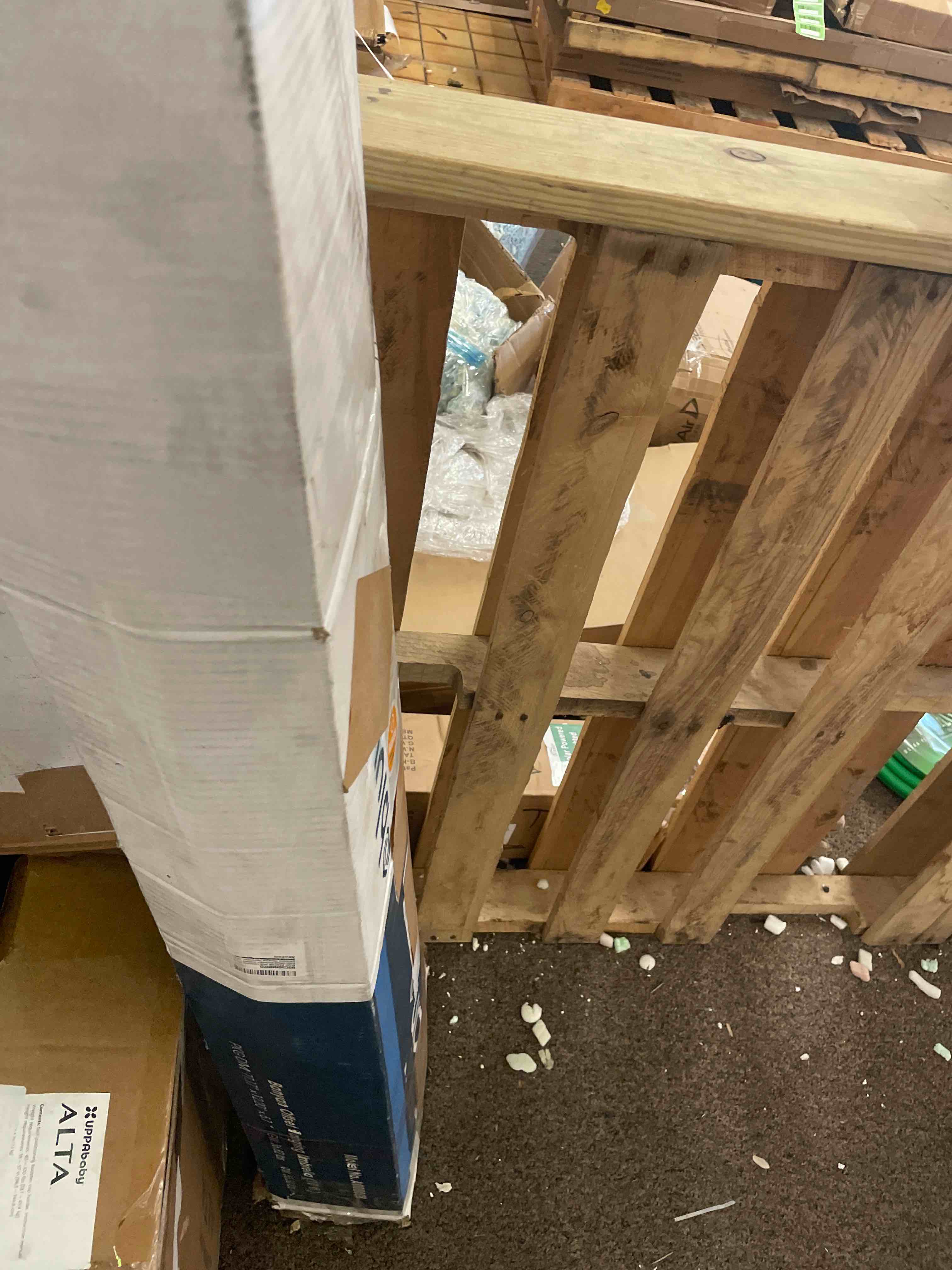 https://s3.amazonaws.com/lotting-images-prod/phillipi/RED5181549_1695315456018.jpeg
