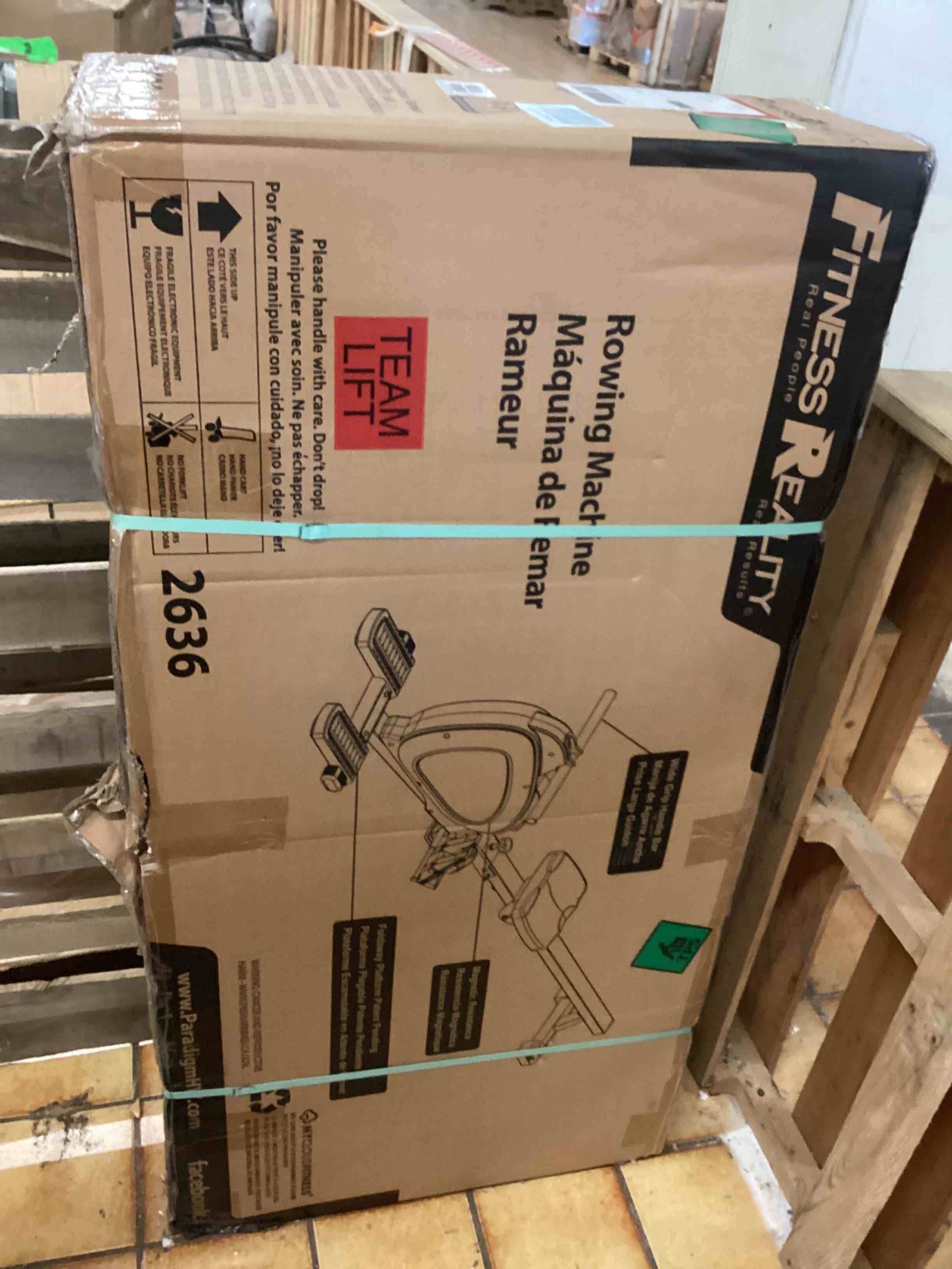 https://s3.amazonaws.com/lotting-images-prod/phillipi/RED5181582_1695406745087.jpeg