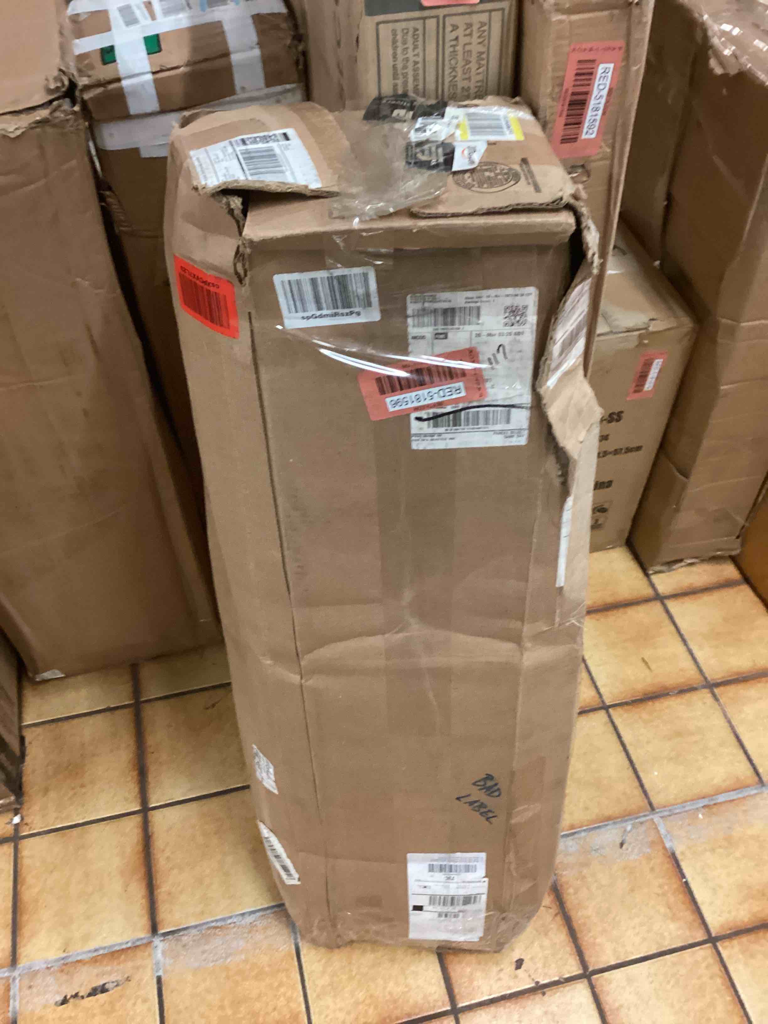 https://s3.amazonaws.com/lotting-images-prod/phillipi/RED5181596_1695415173740.jpeg