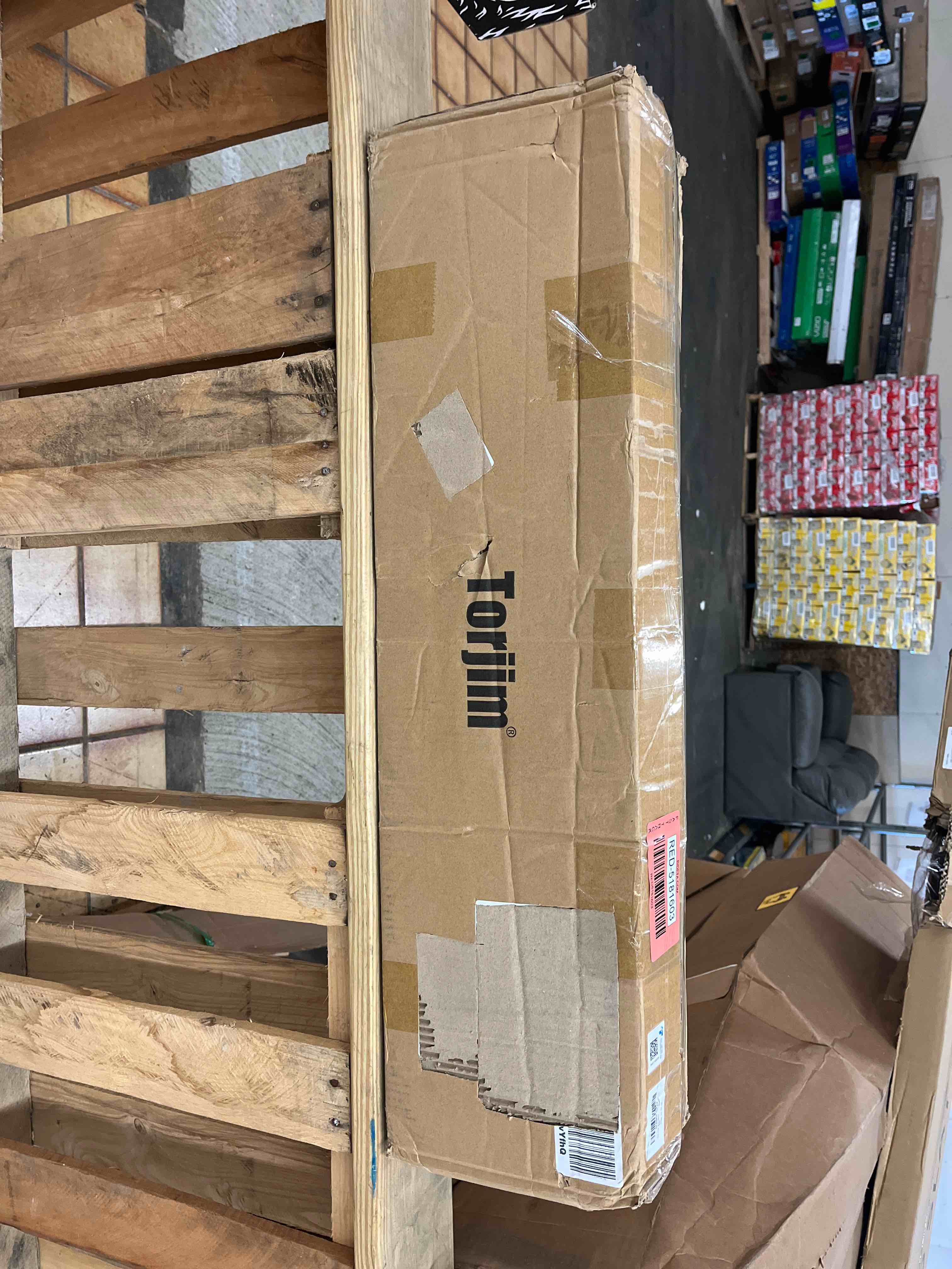 https://s3.amazonaws.com/lotting-images-prod/phillipi/RED5181603_1695327080719.jpeg