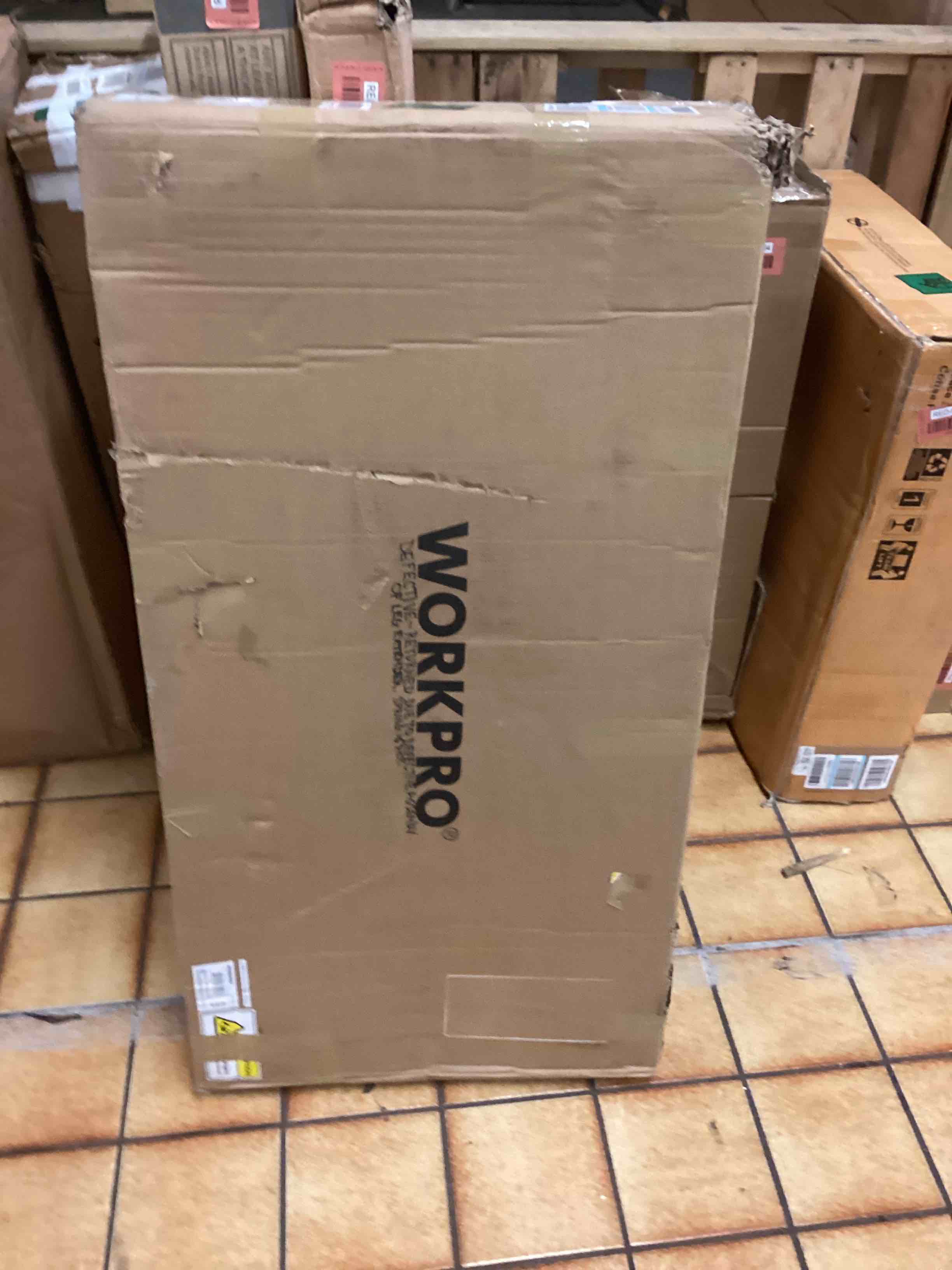 https://s3.amazonaws.com/lotting-images-prod/phillipi/RED5181737_1695414635222.jpeg