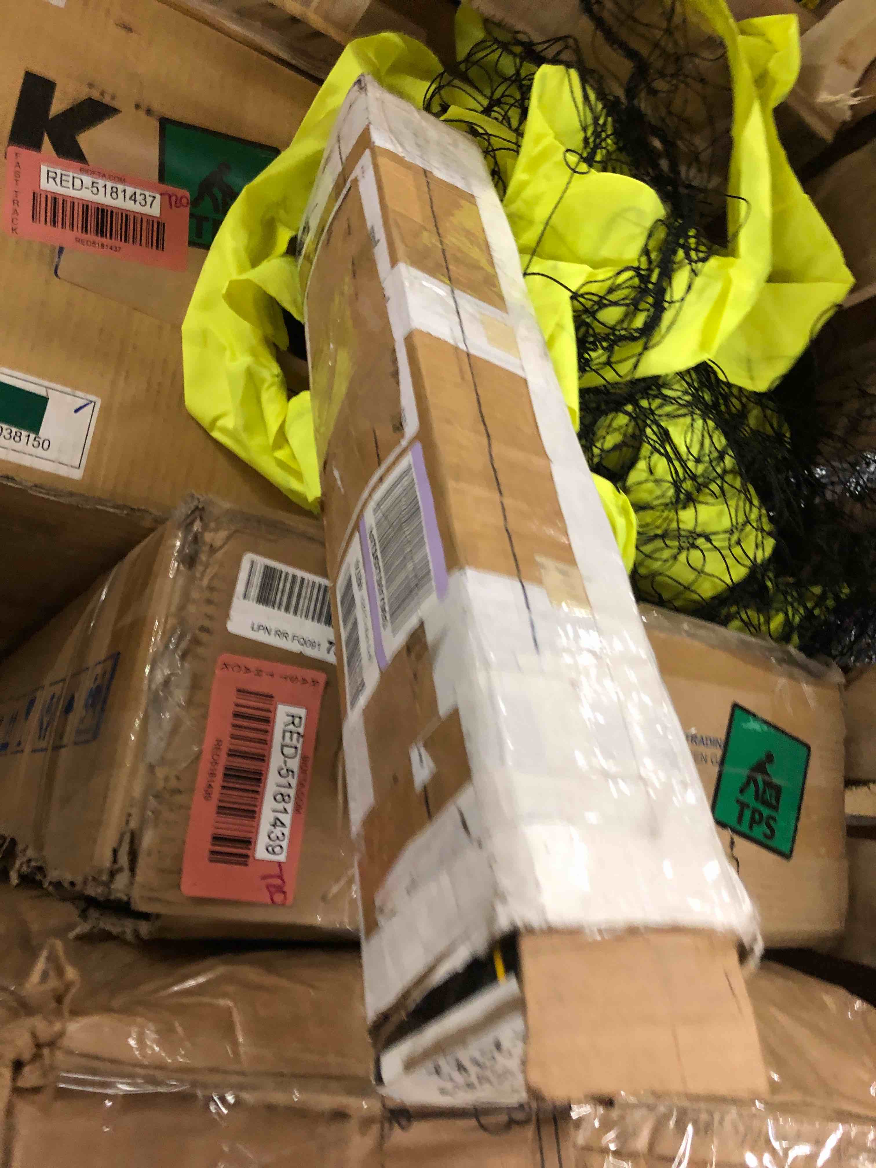 https://s3.amazonaws.com/lotting-images-prod/phillipi/RED5182089_1696614116628.jpeg