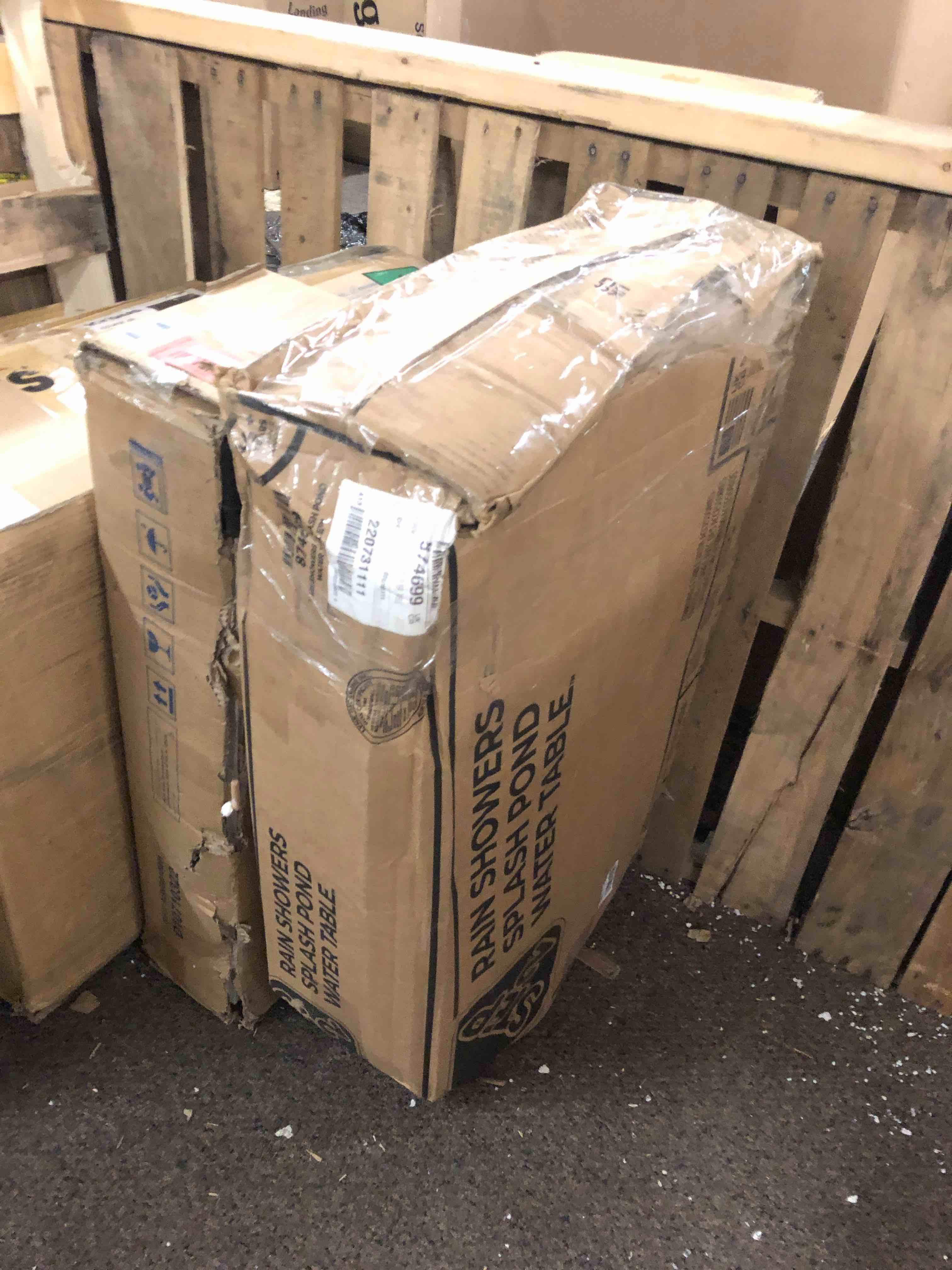 https://s3.amazonaws.com/lotting-images-prod/phillipi/RED5182095_1696613323135.jpeg