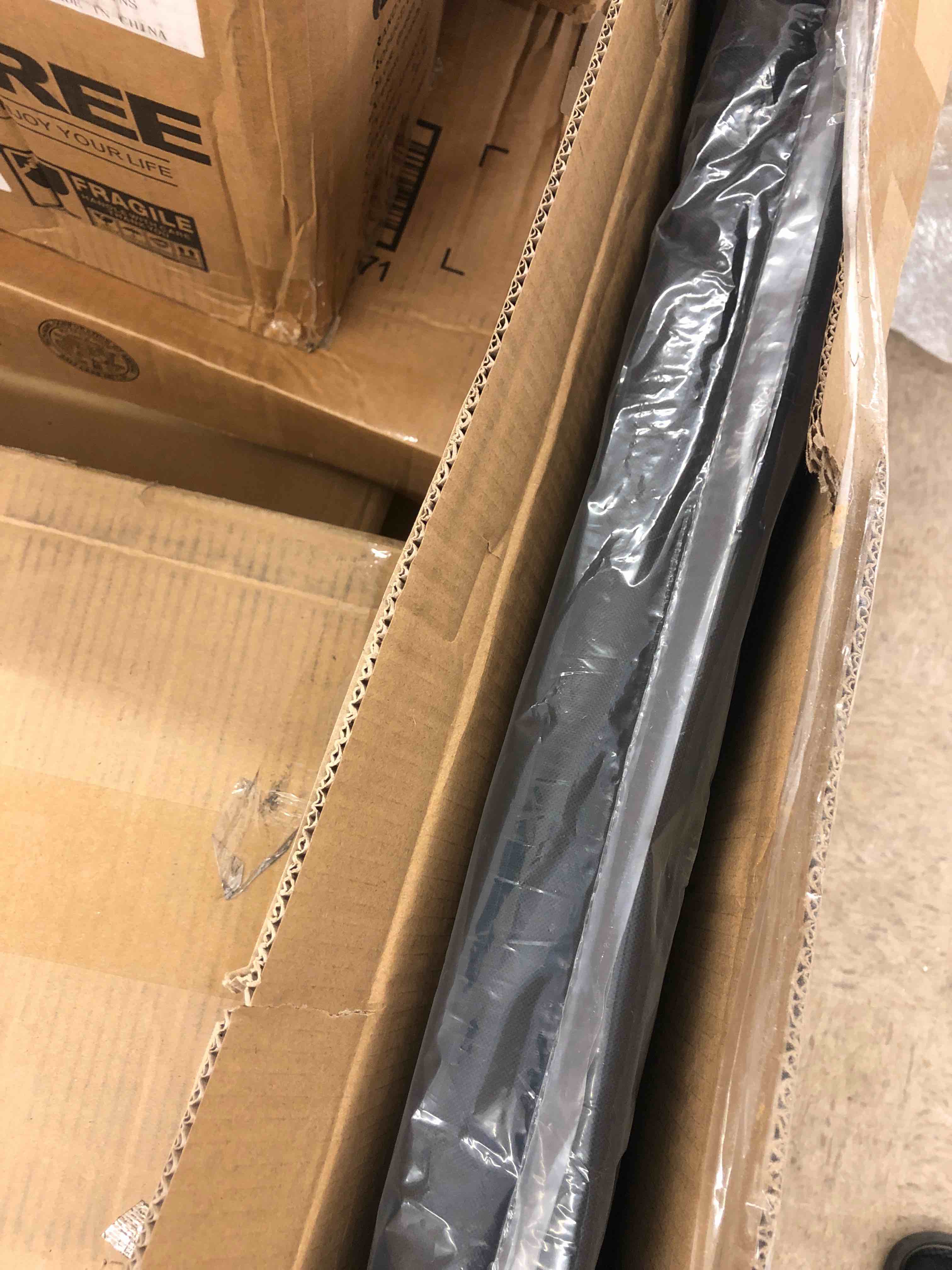 https://s3.amazonaws.com/lotting-images-prod/phillipi/RED5183203_1692369696986.jpeg