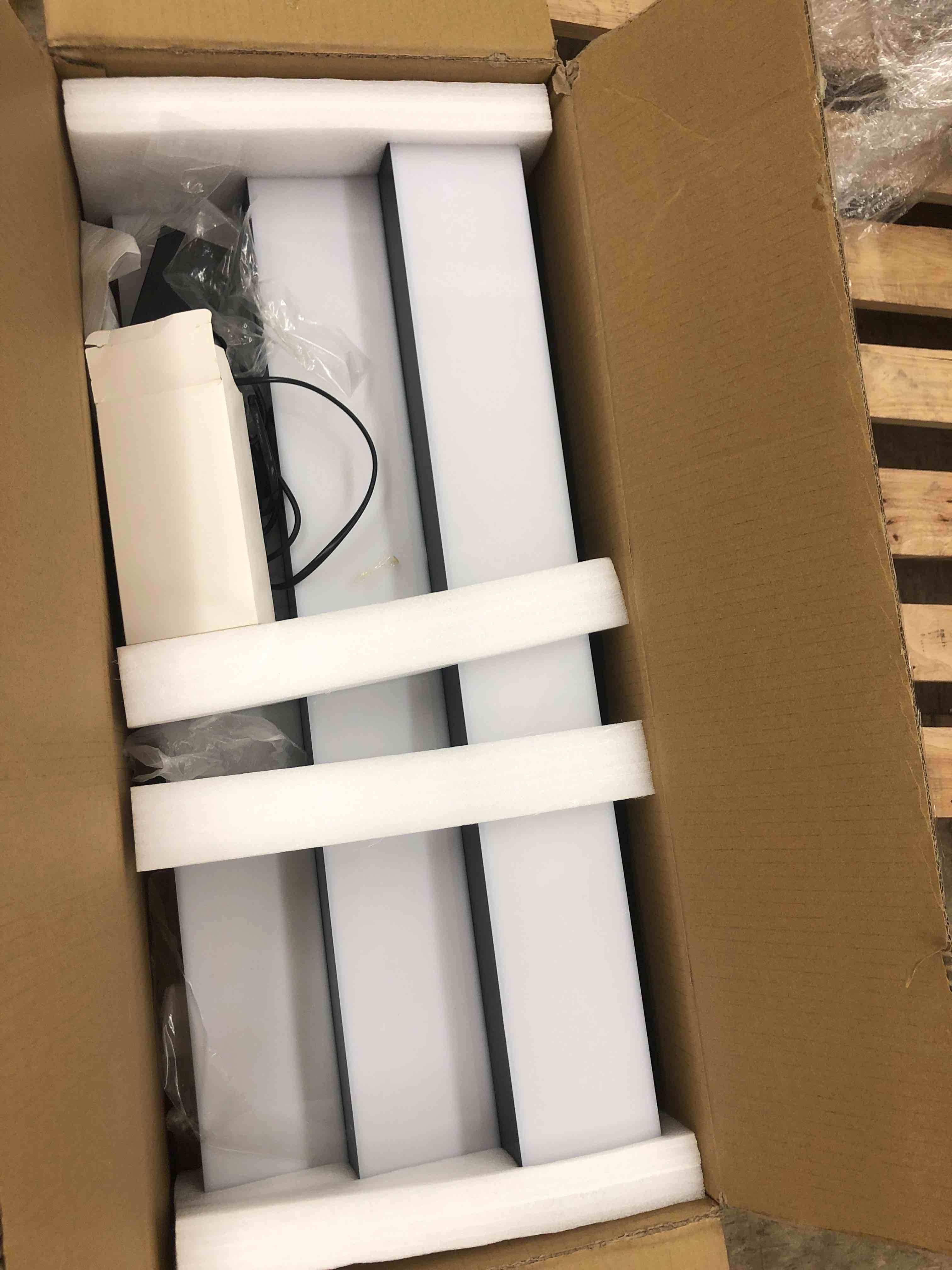 https://s3.amazonaws.com/lotting-images-prod/phillipi/RED5183220_1692372424874.jpeg