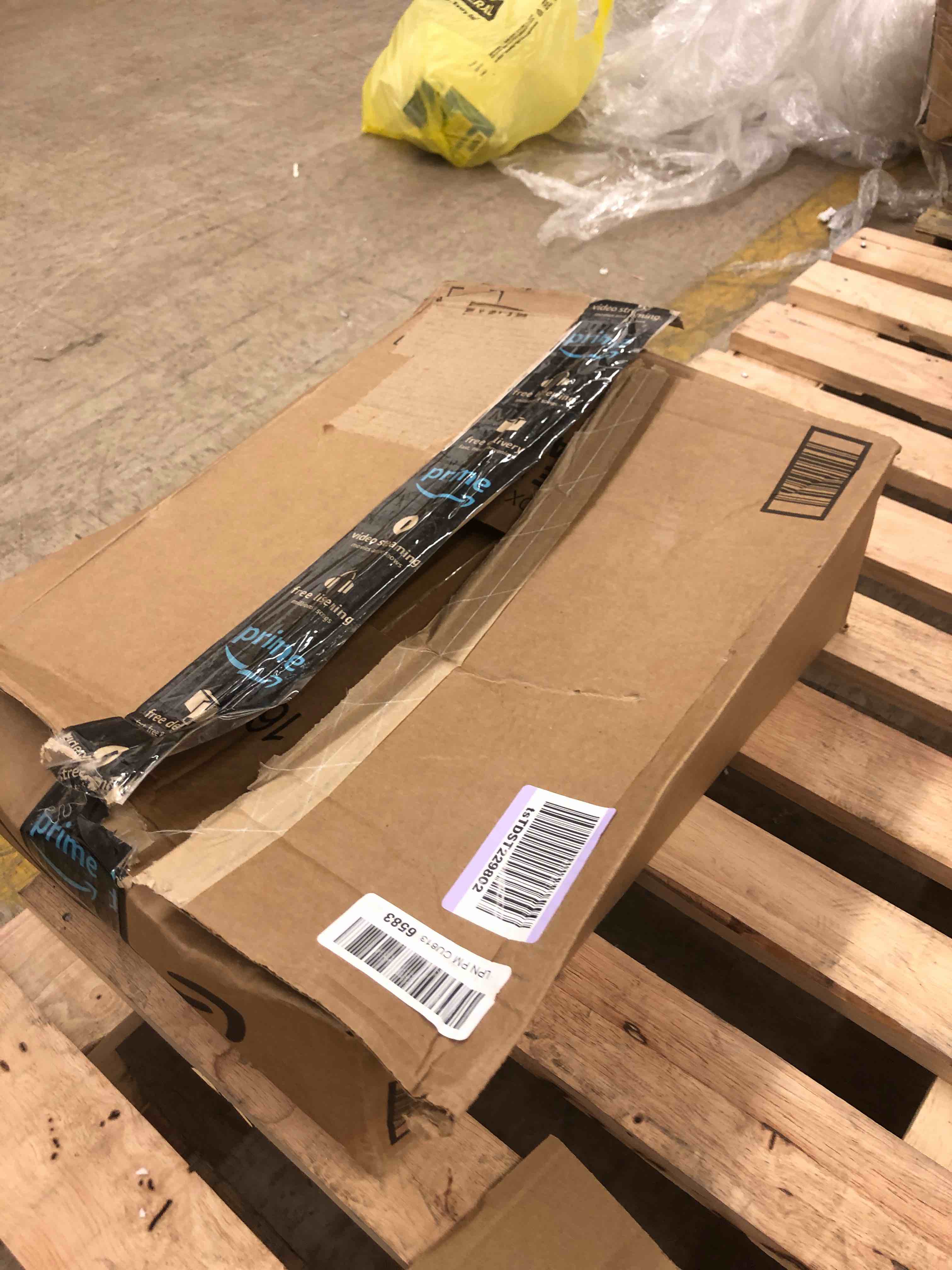 https://s3.amazonaws.com/lotting-images-prod/phillipi/RED5183224_1692373172924.jpeg
