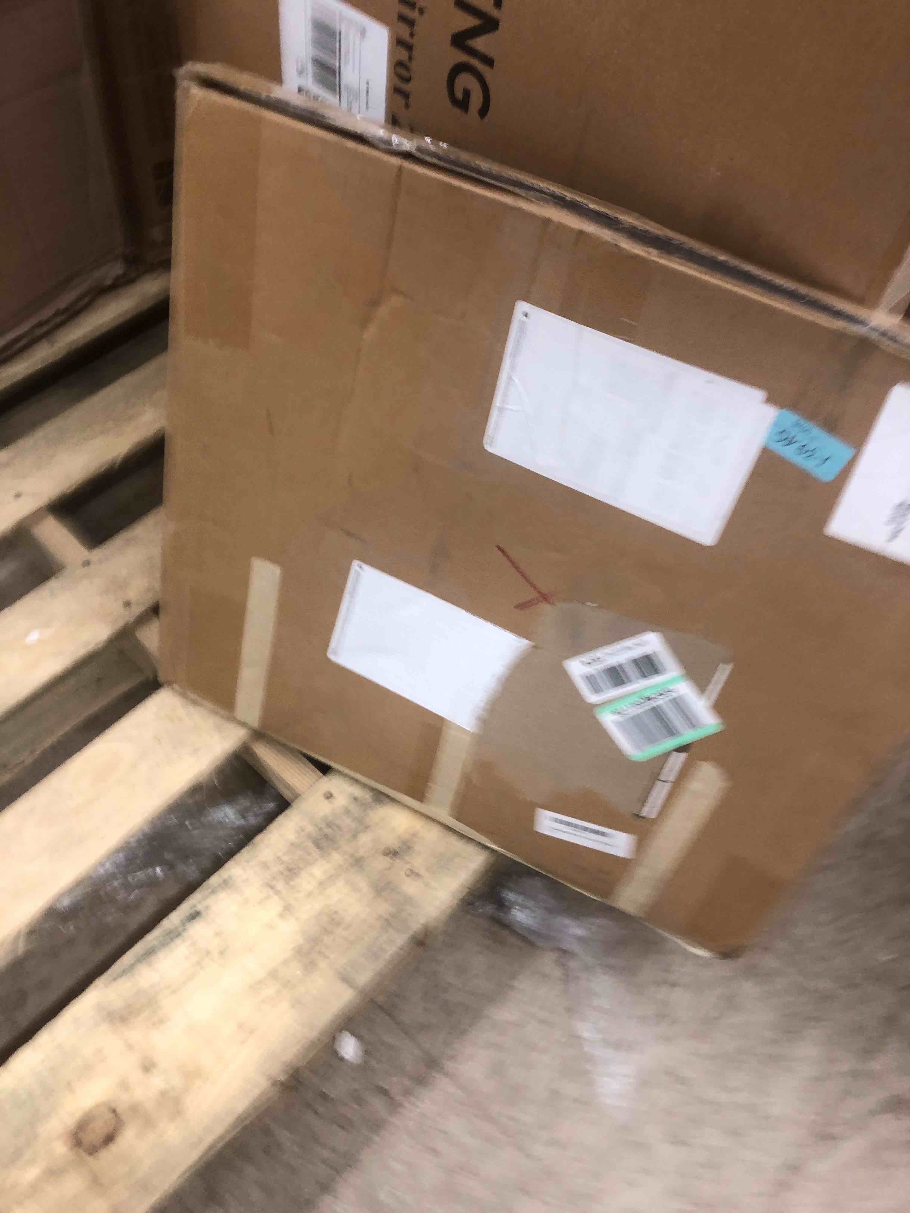 https://s3.amazonaws.com/lotting-images-prod/phillipi/RED5183267_1692382532804.jpeg