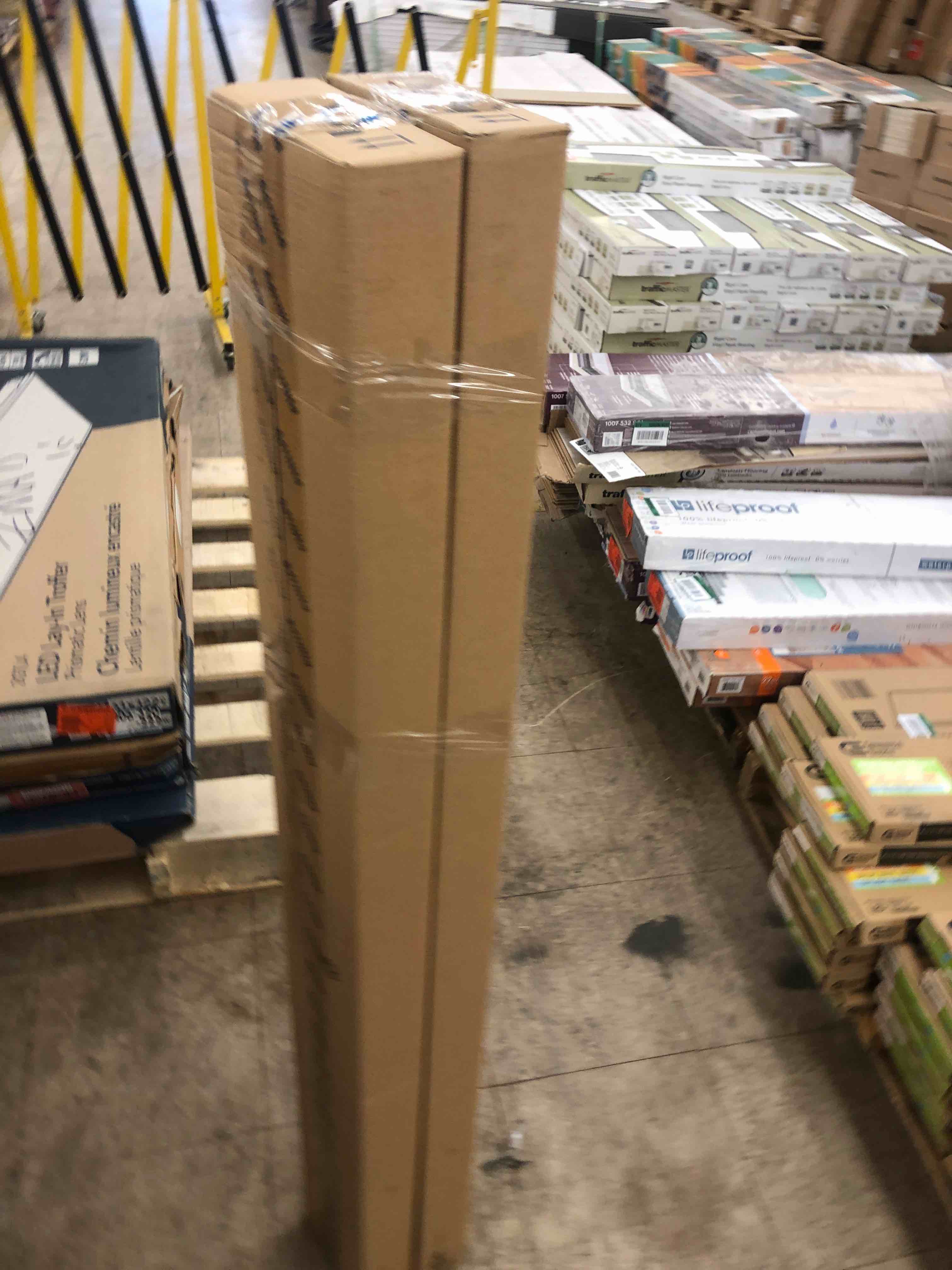 https://s3.amazonaws.com/lotting-images-prod/phillipi/RED5183820_1696524813892.jpeg