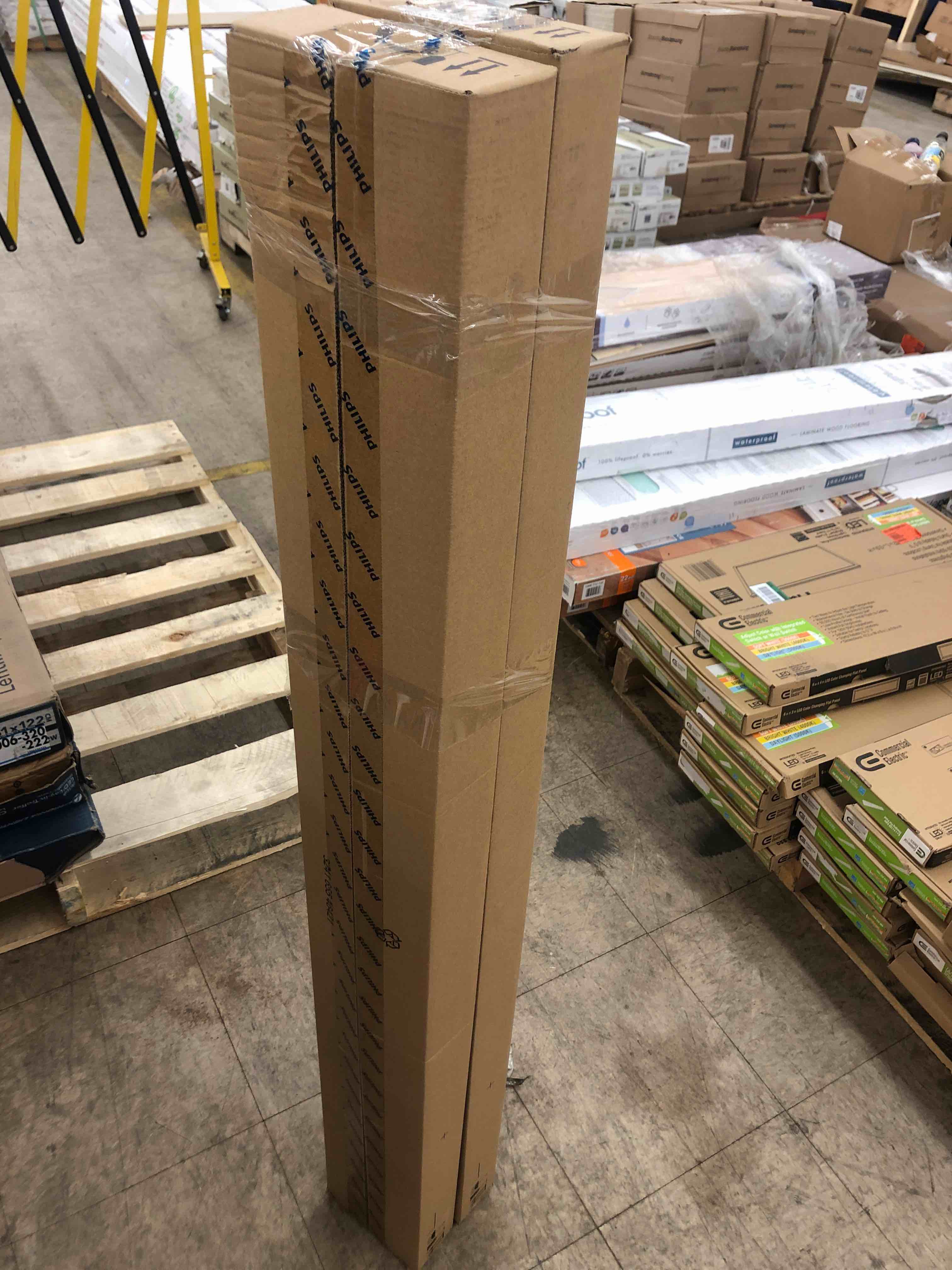 https://s3.amazonaws.com/lotting-images-prod/phillipi/RED5183820_1696524815883.jpeg