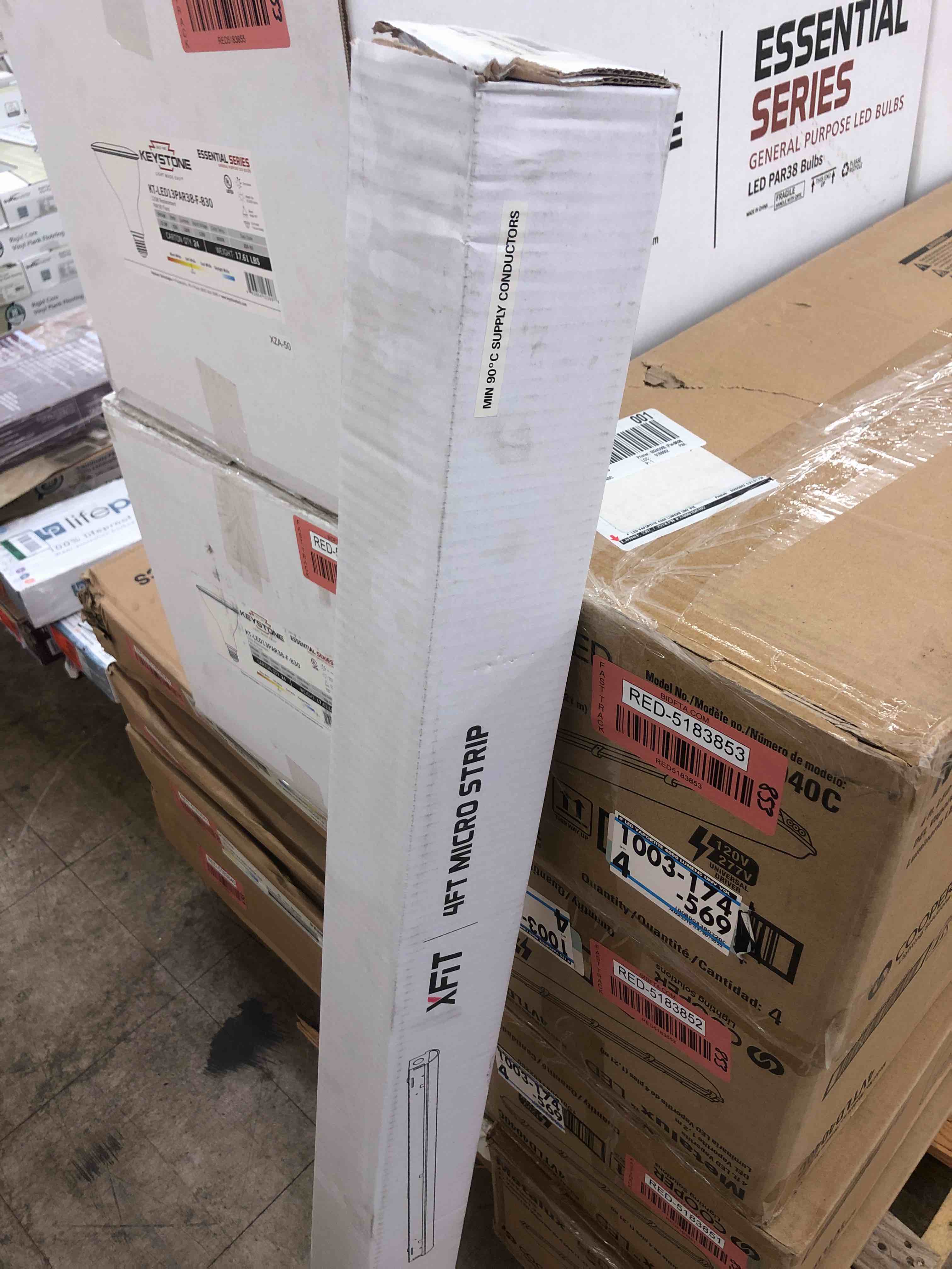https://s3.amazonaws.com/lotting-images-prod/phillipi/RED5183860_1696531080161.jpeg
