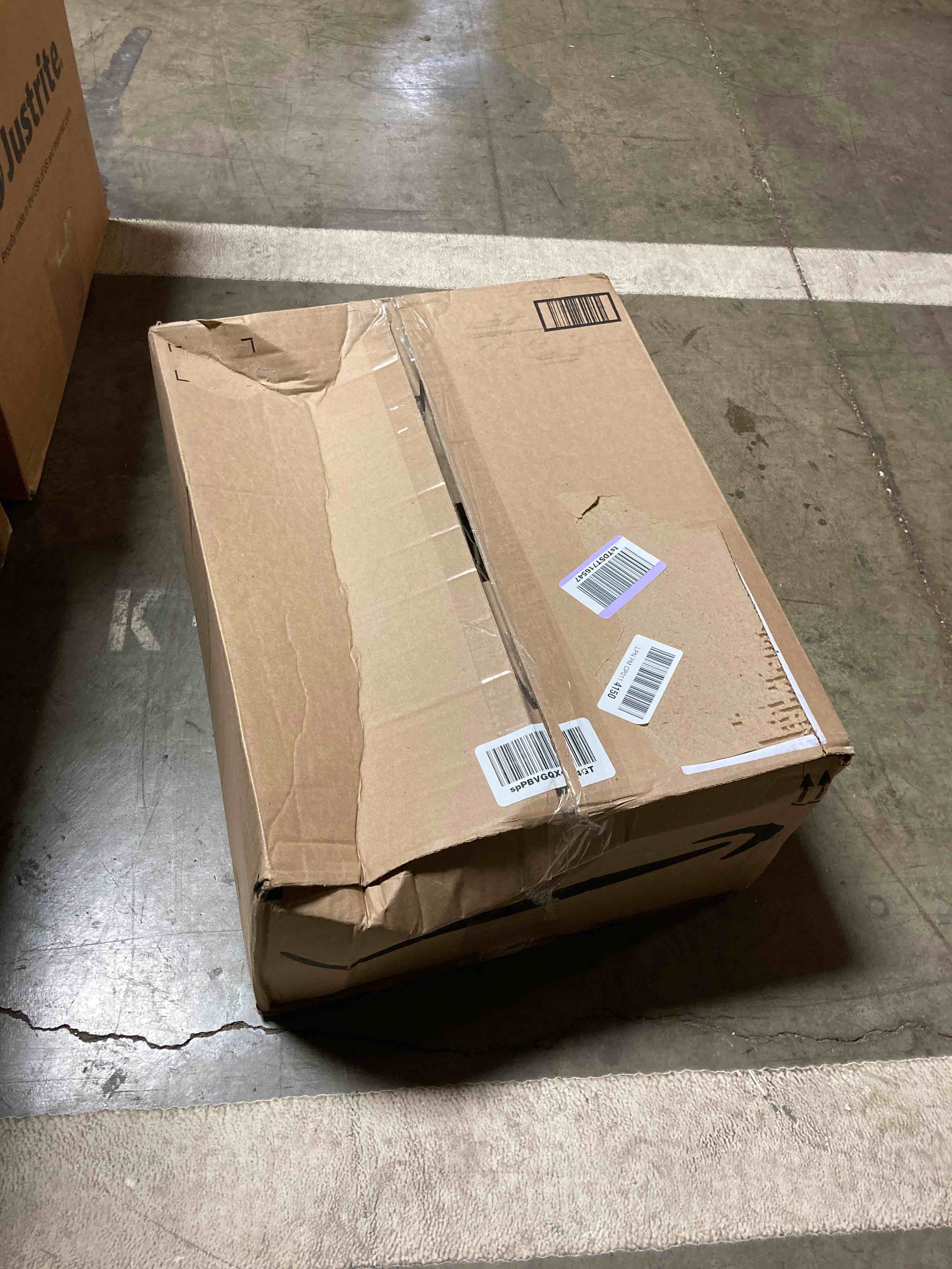 https://s3.amazonaws.com/lotting-images-prod/phillipi/RED5185263_1698418492729.jpeg
