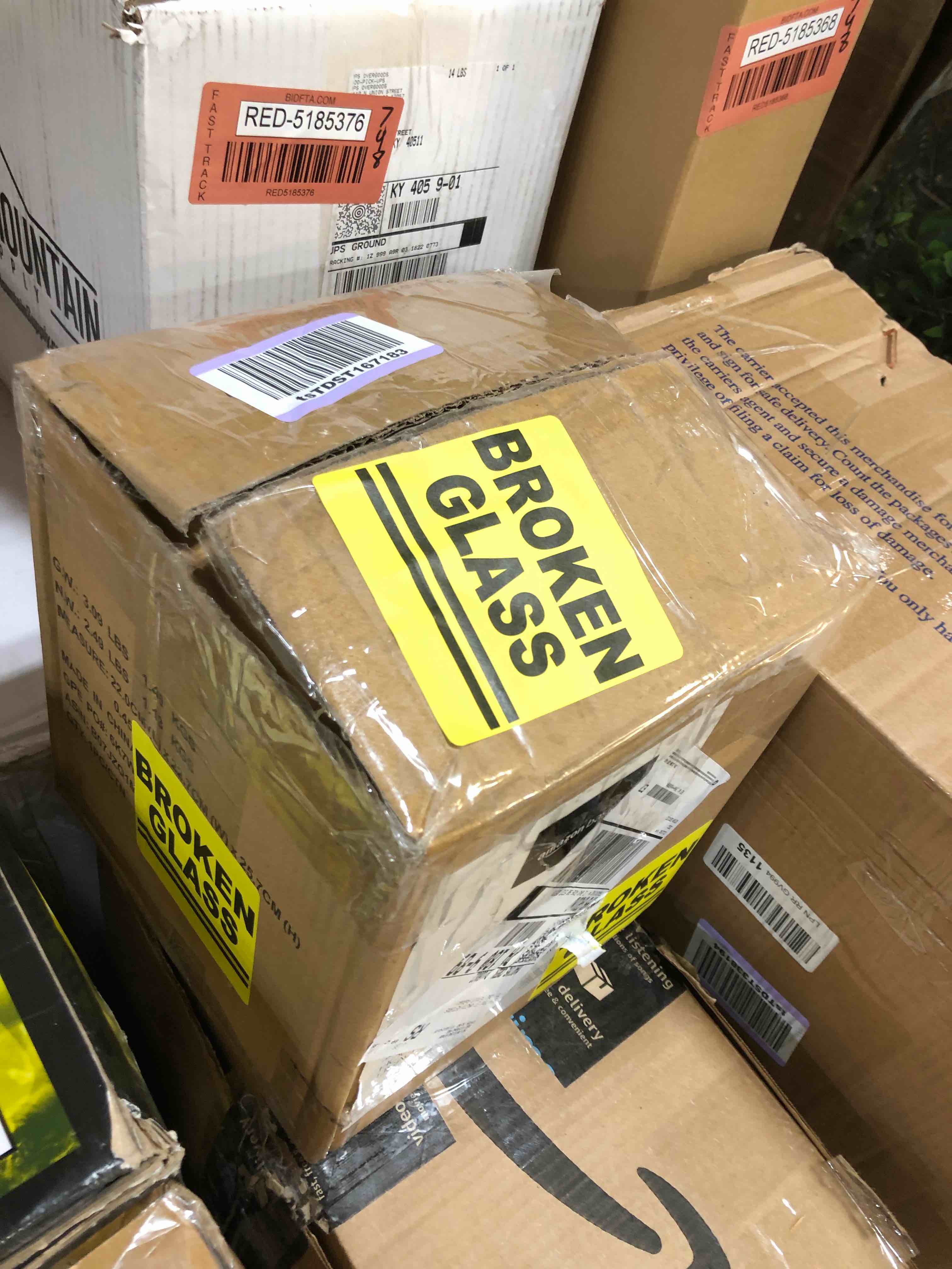 https://s3.amazonaws.com/lotting-images-prod/phillipi/RED5185377_1699463072917.jpeg