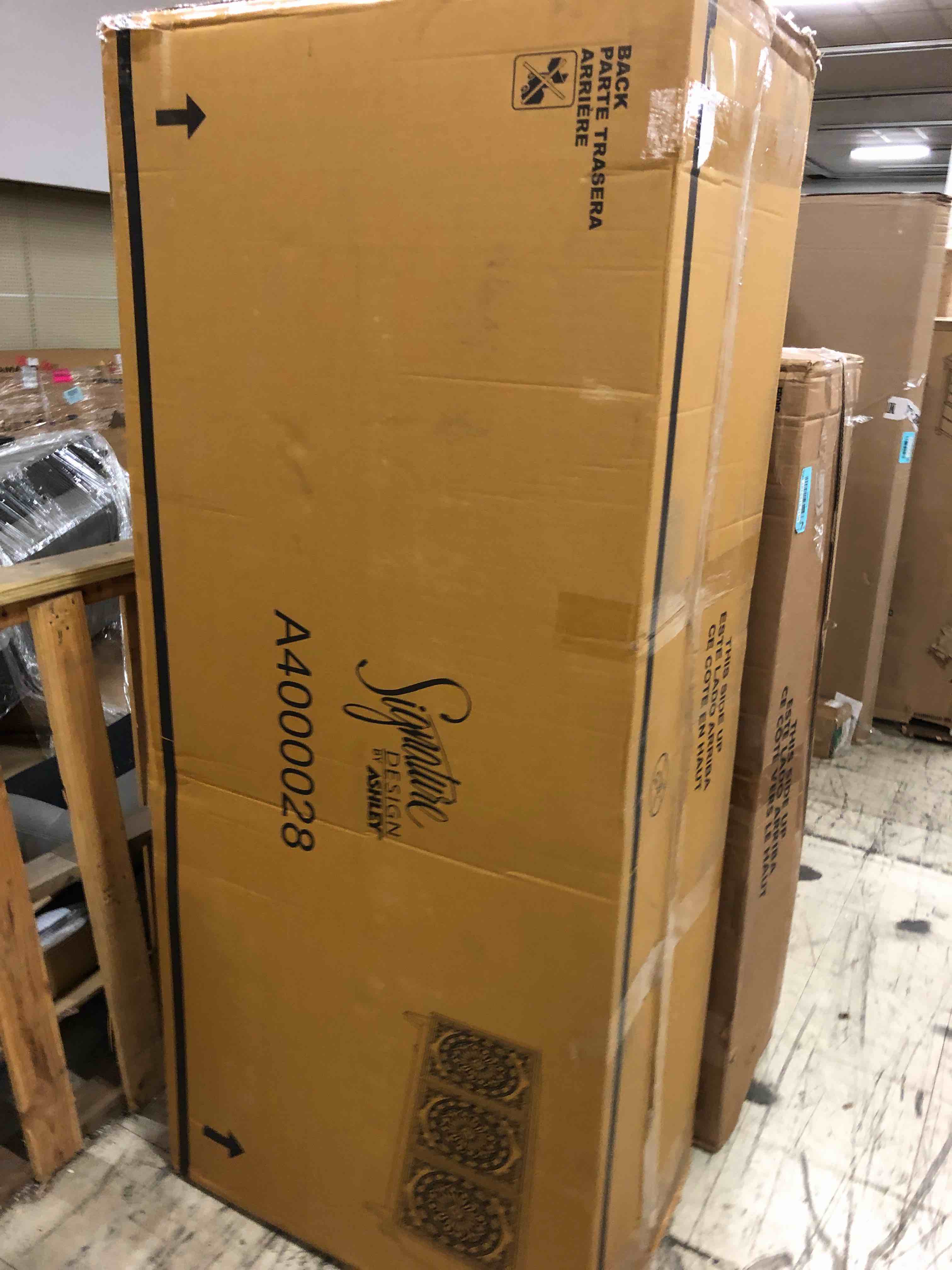 https://s3.amazonaws.com/lotting-images-prod/phillipi/RED5186350_1699626885962.jpeg