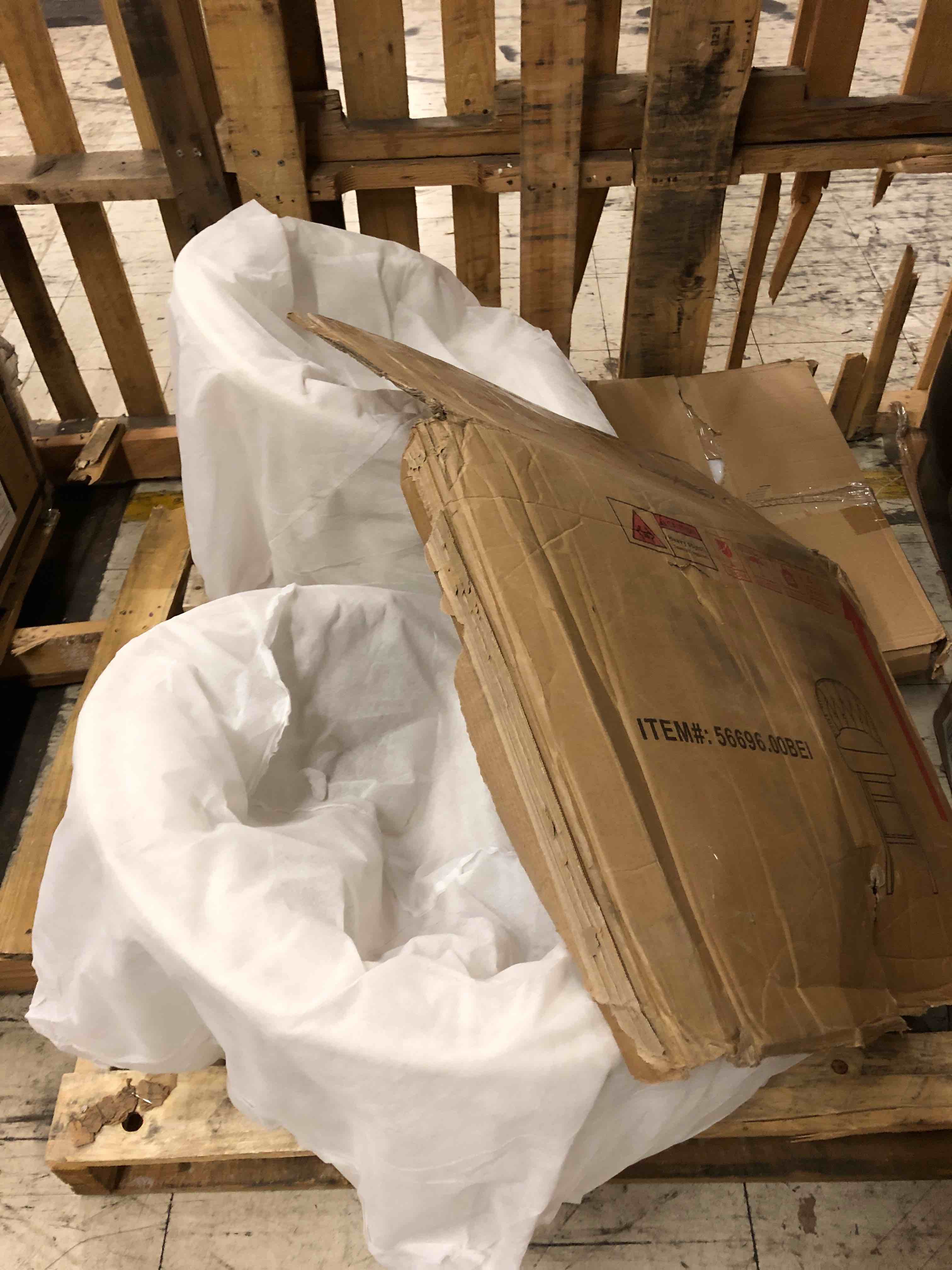https://s3.amazonaws.com/lotting-images-prod/phillipi/RED5186365_1699631358577.jpeg