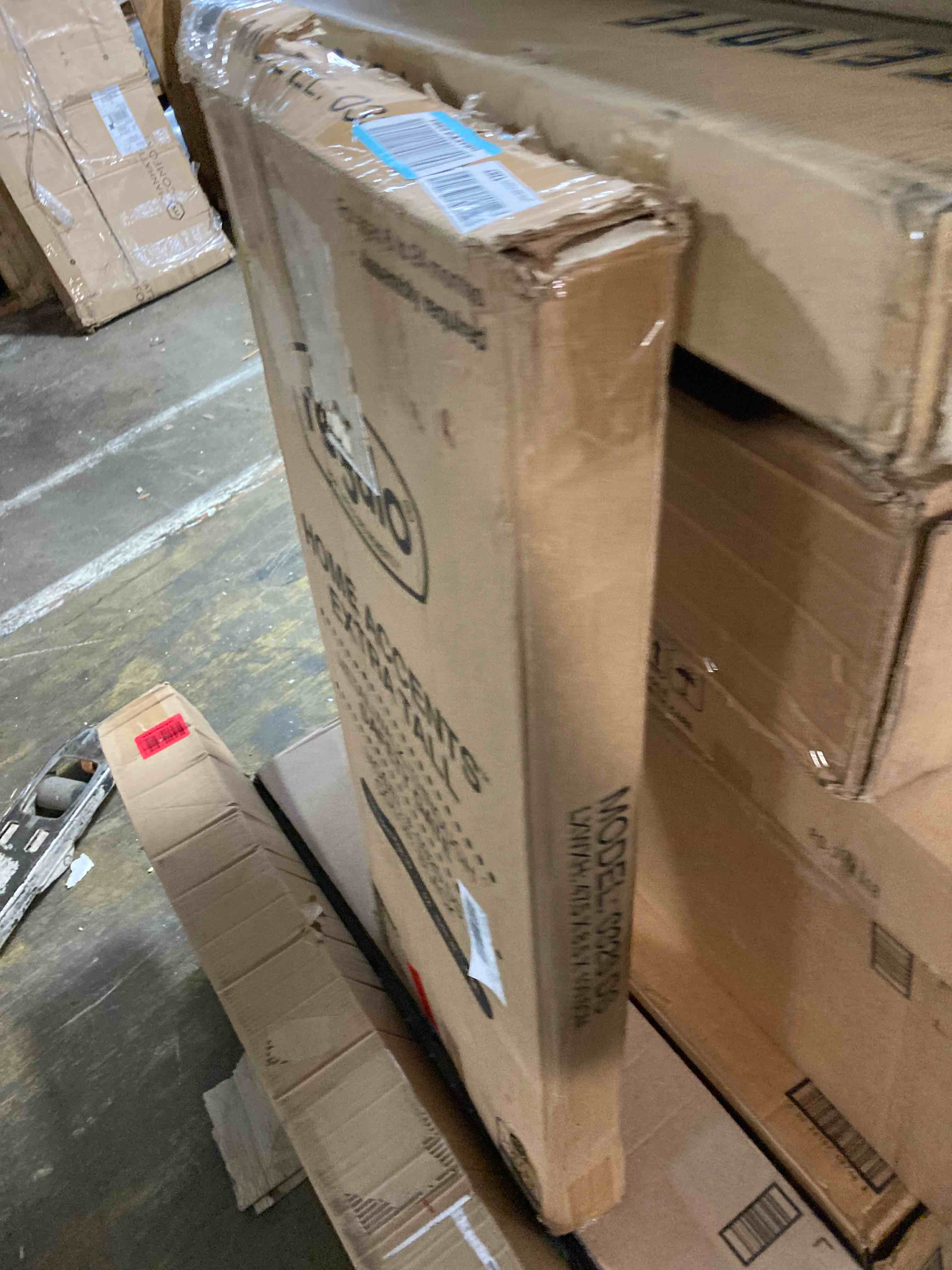 https://s3.amazonaws.com/lotting-images-prod/phillipi/RED5188815_1688151740673.jpeg