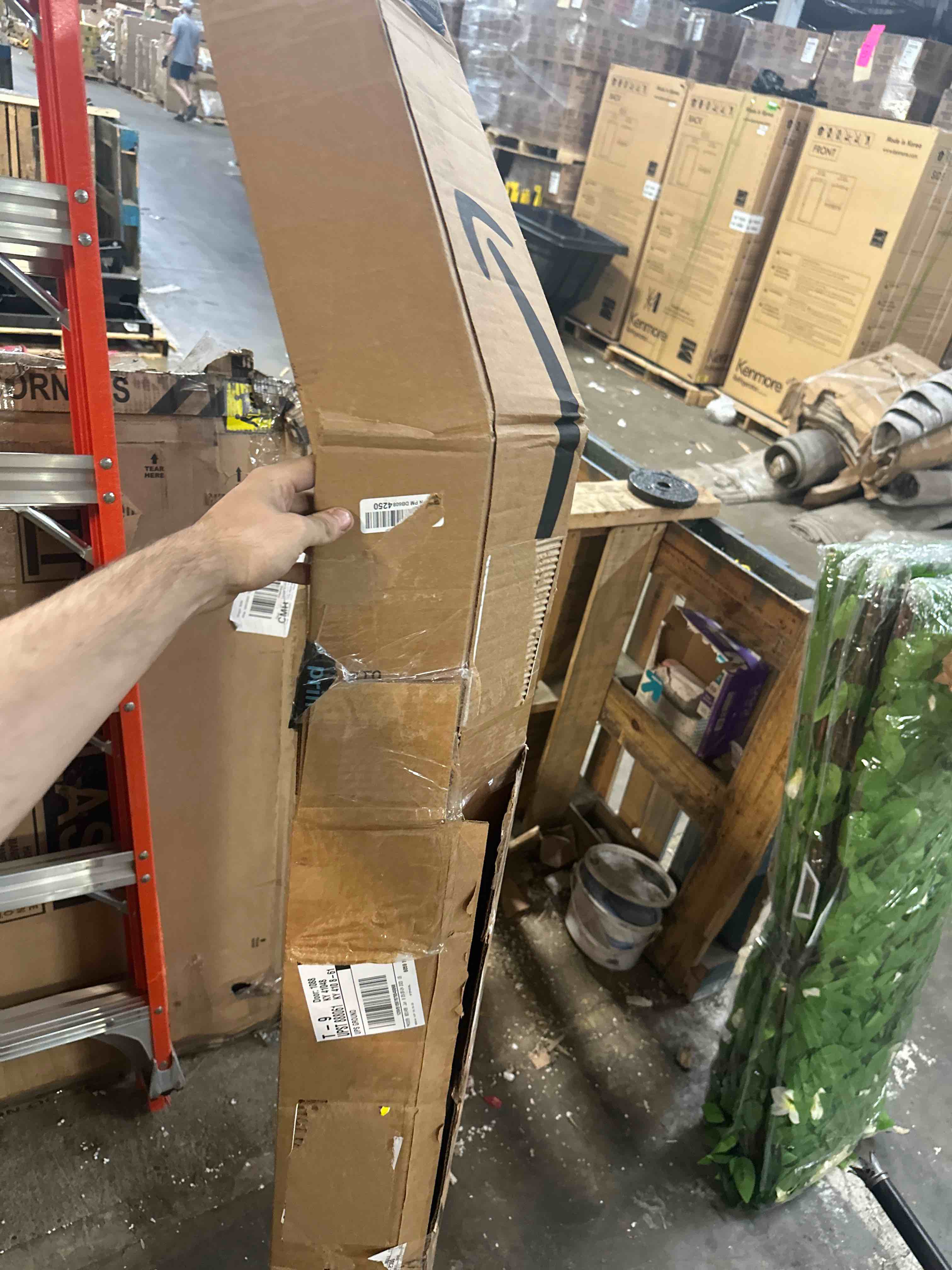https://s3.amazonaws.com/lotting-images-prod/phillipi/RED5188841_1688136598529.jpeg