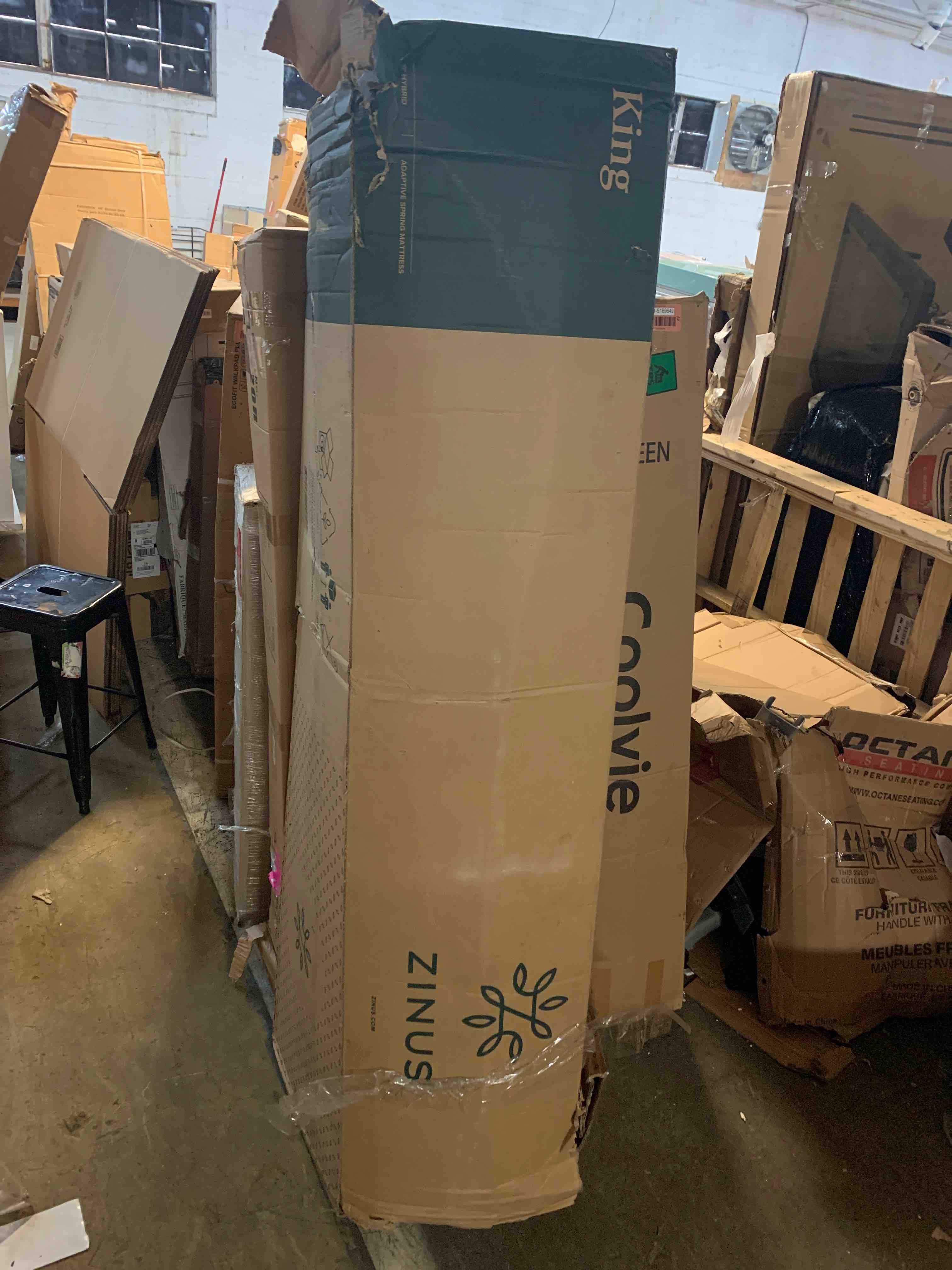 https://s3.amazonaws.com/lotting-images-prod/phillipi/RED5189650_1689103354353.jpeg