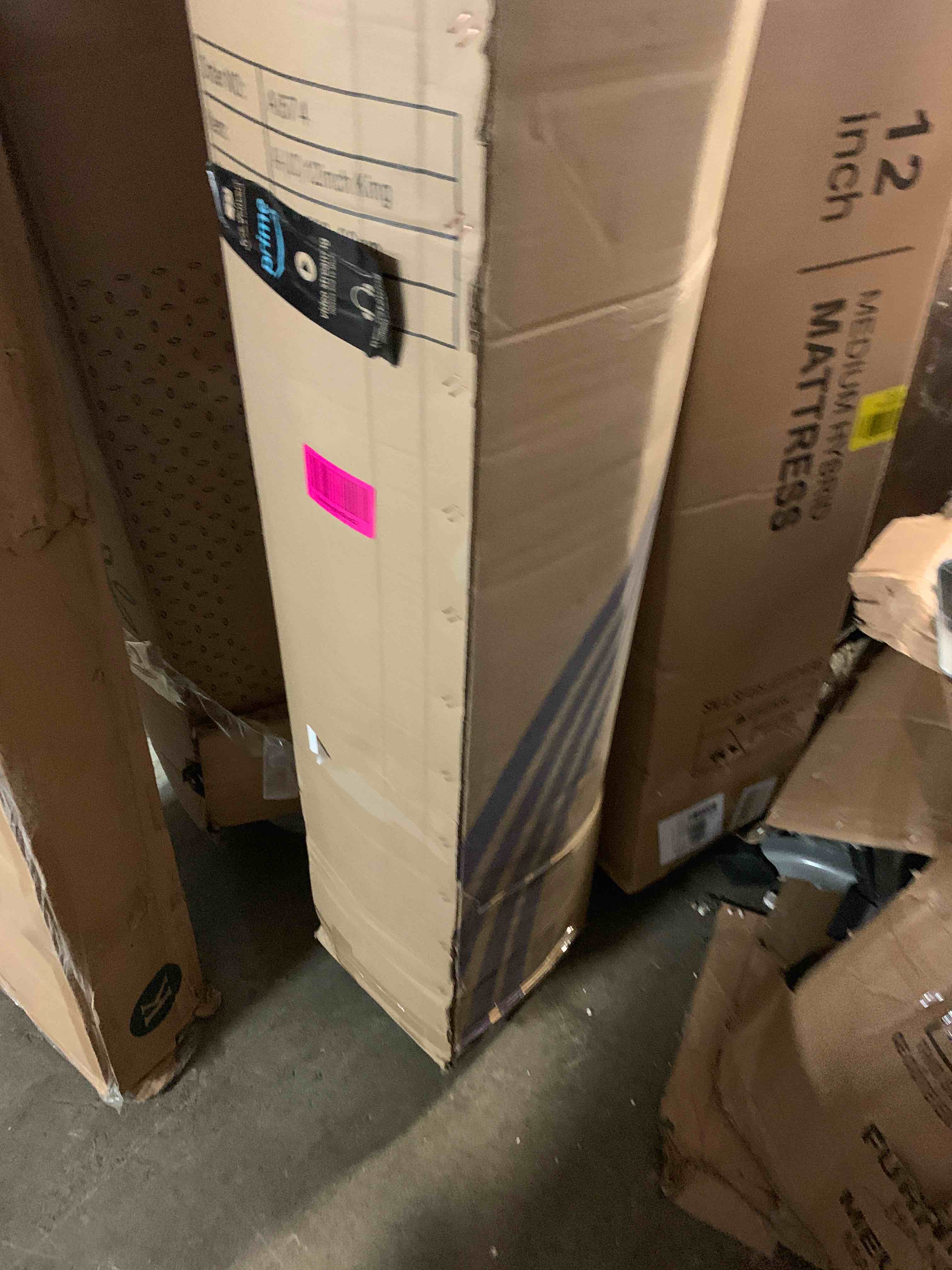 https://s3.amazonaws.com/lotting-images-prod/phillipi/RED5189652_1689104340201.jpeg