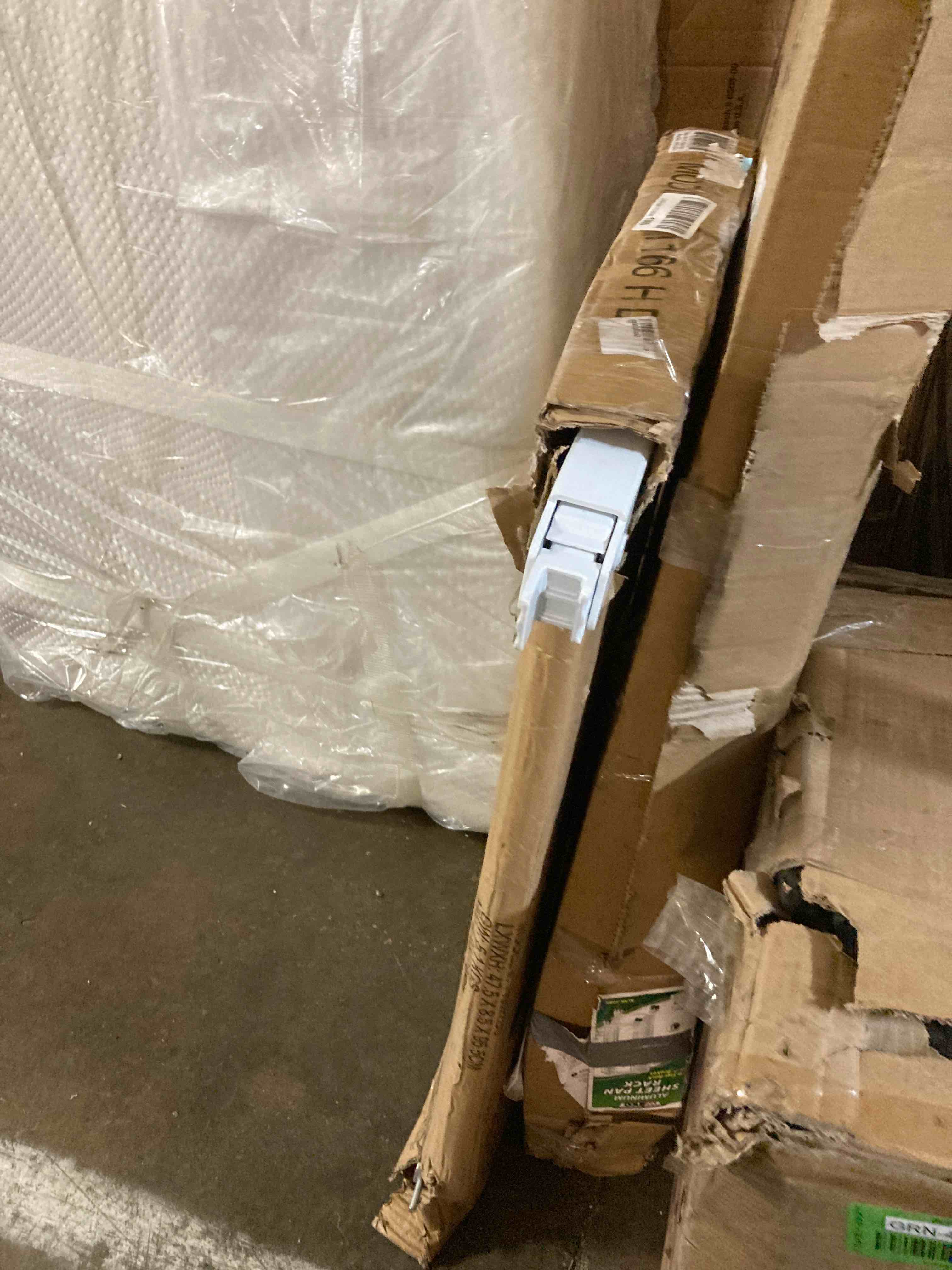 https://s3.amazonaws.com/lotting-images-prod/phillipi/RED5190479_1688156464118.jpeg