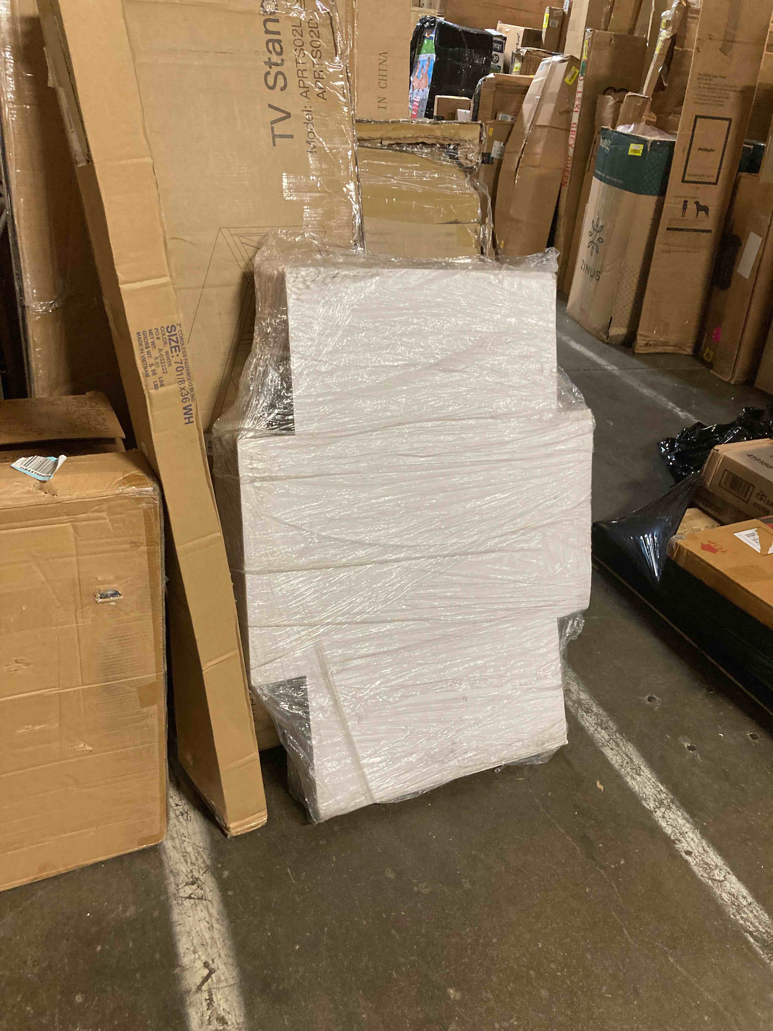 https://s3.amazonaws.com/lotting-images-prod/phillipi/RED5190487_1688158114214.jpeg