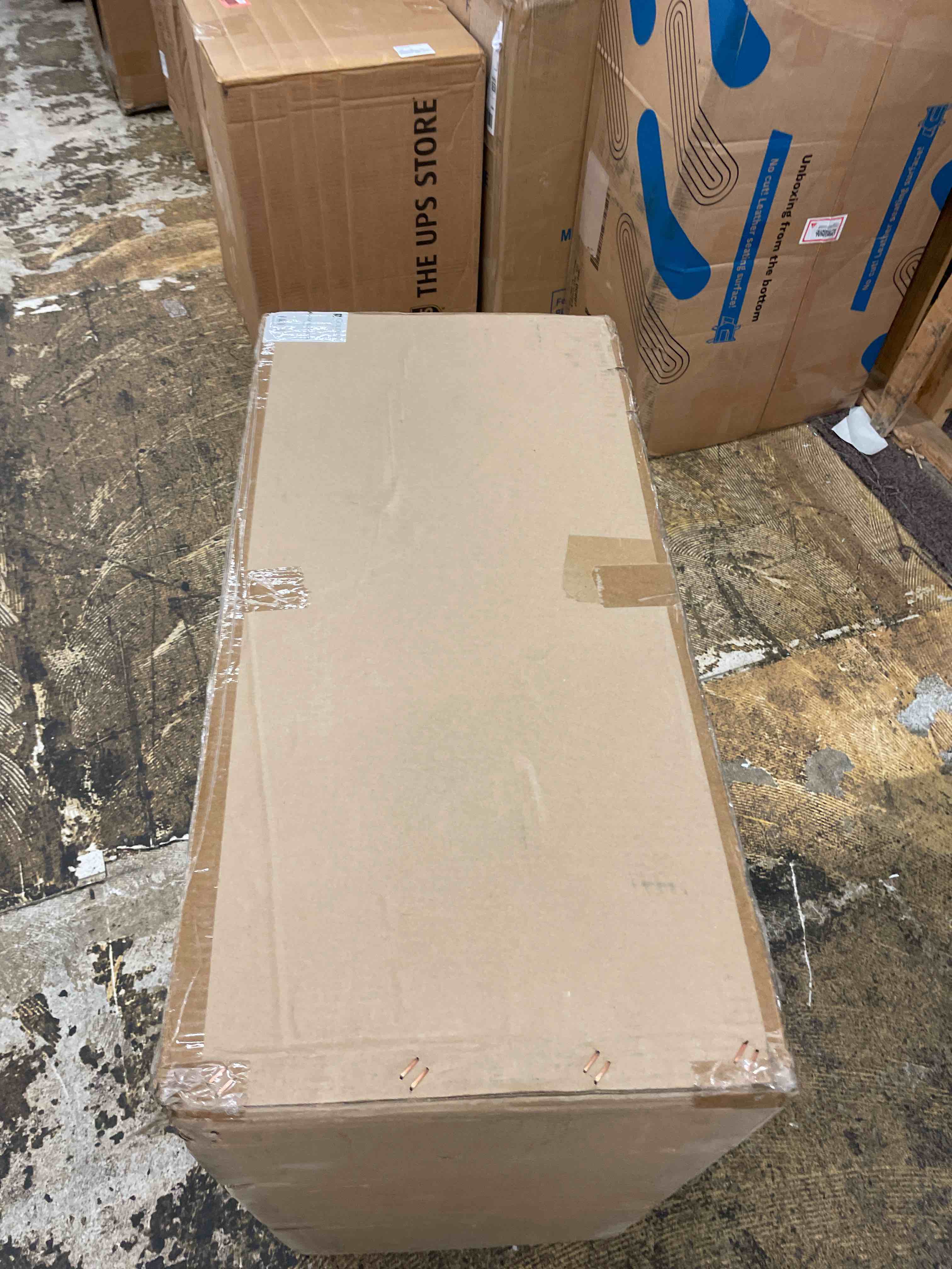 https://s3.amazonaws.com/lotting-images-prod/phillipi/RED5588081_1729188567976.jpeg