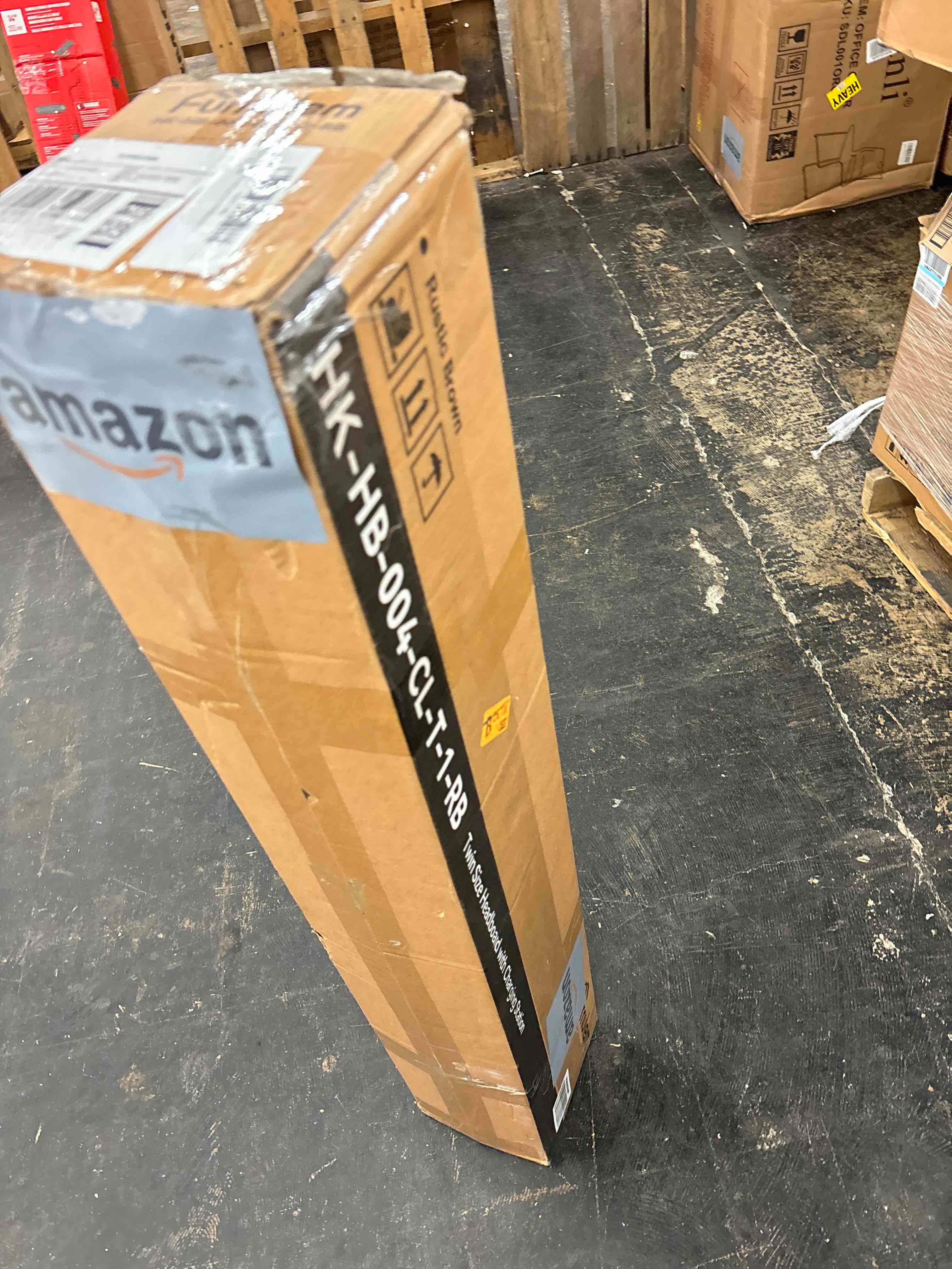 https://s3.amazonaws.com/lotting-images-prod/phillipi/RED5588216_1729524674924.jpeg